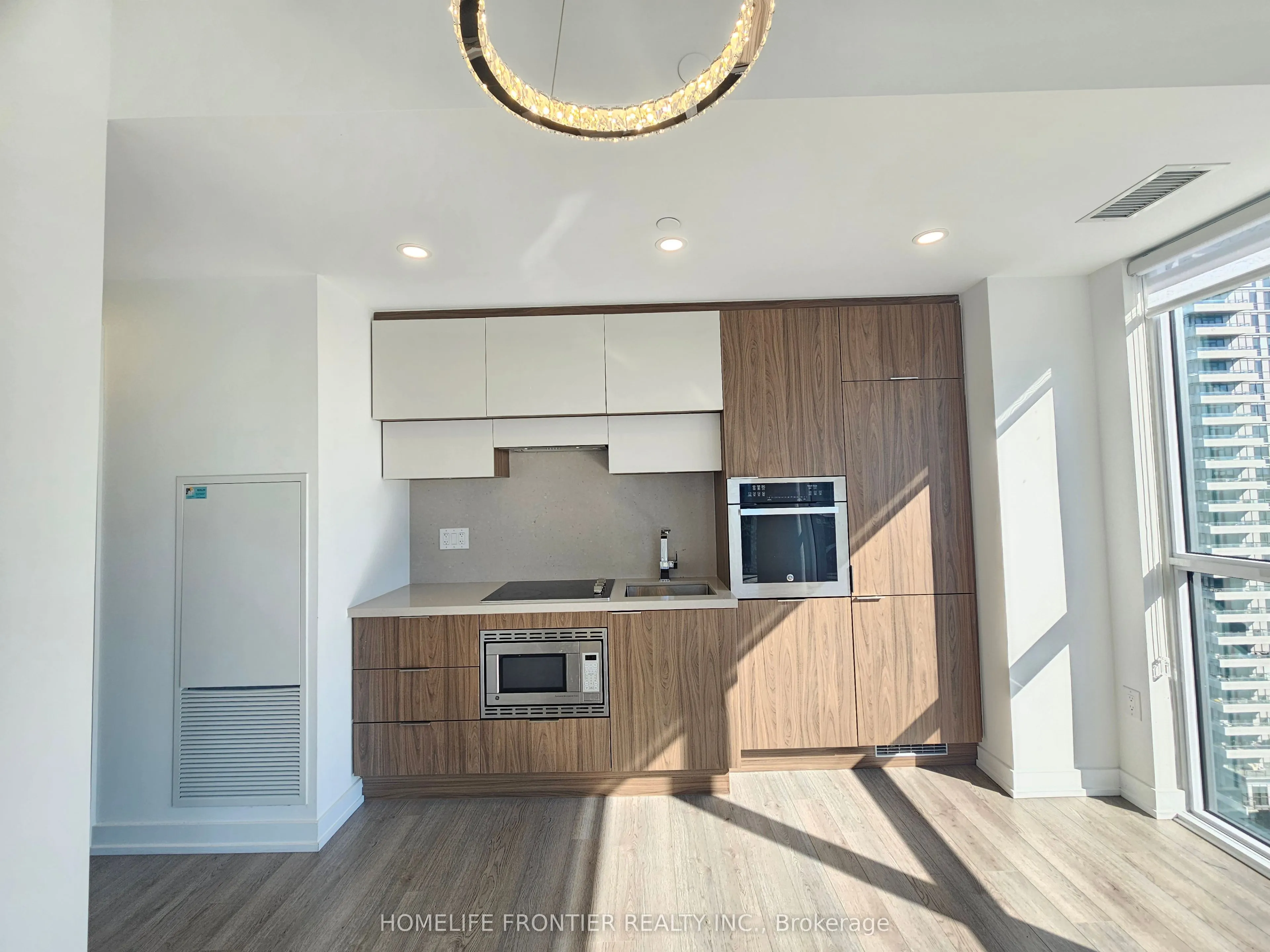 39 Roehampton Avenue, #1603