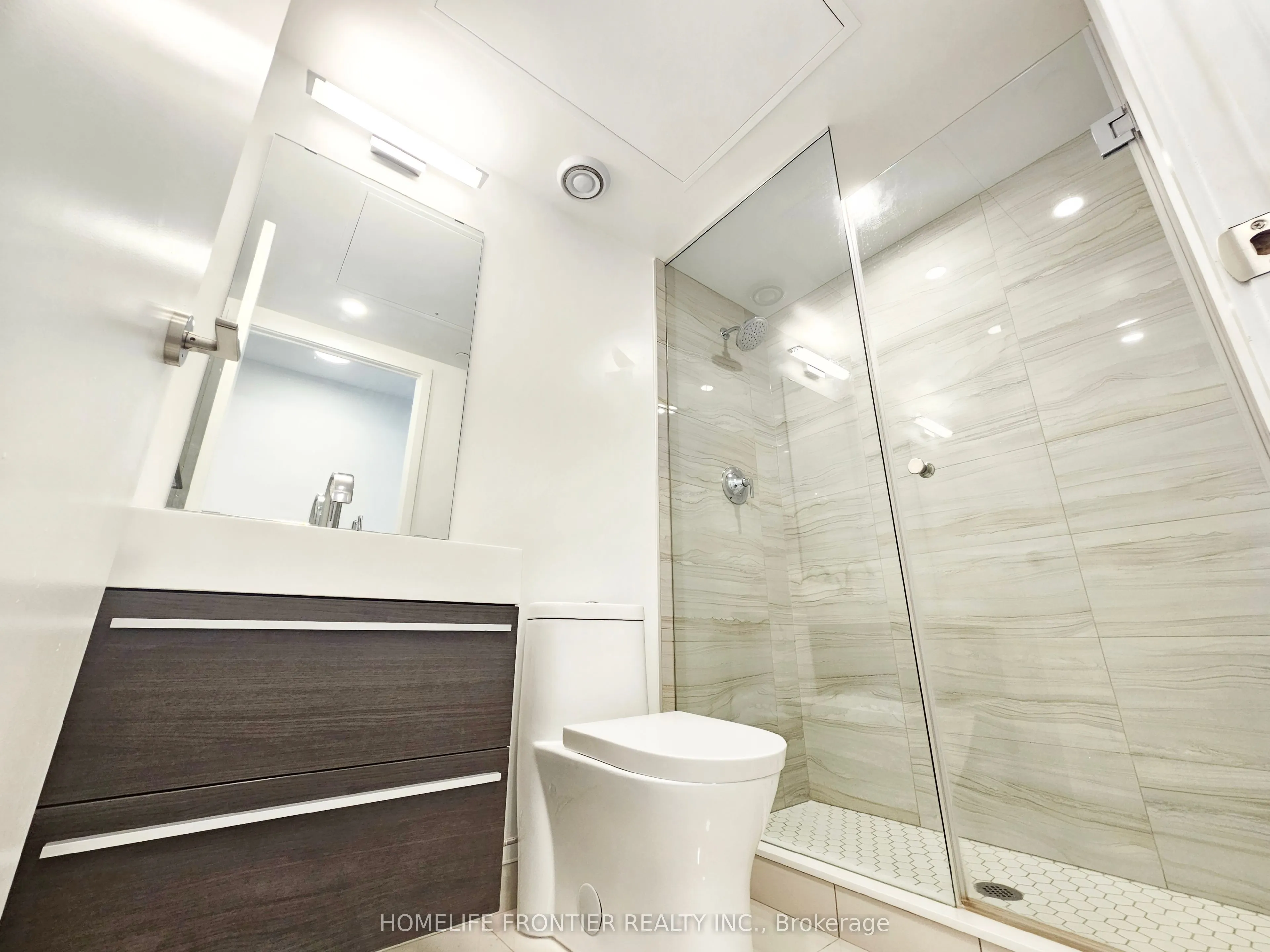 39 Roehampton Avenue, #1603