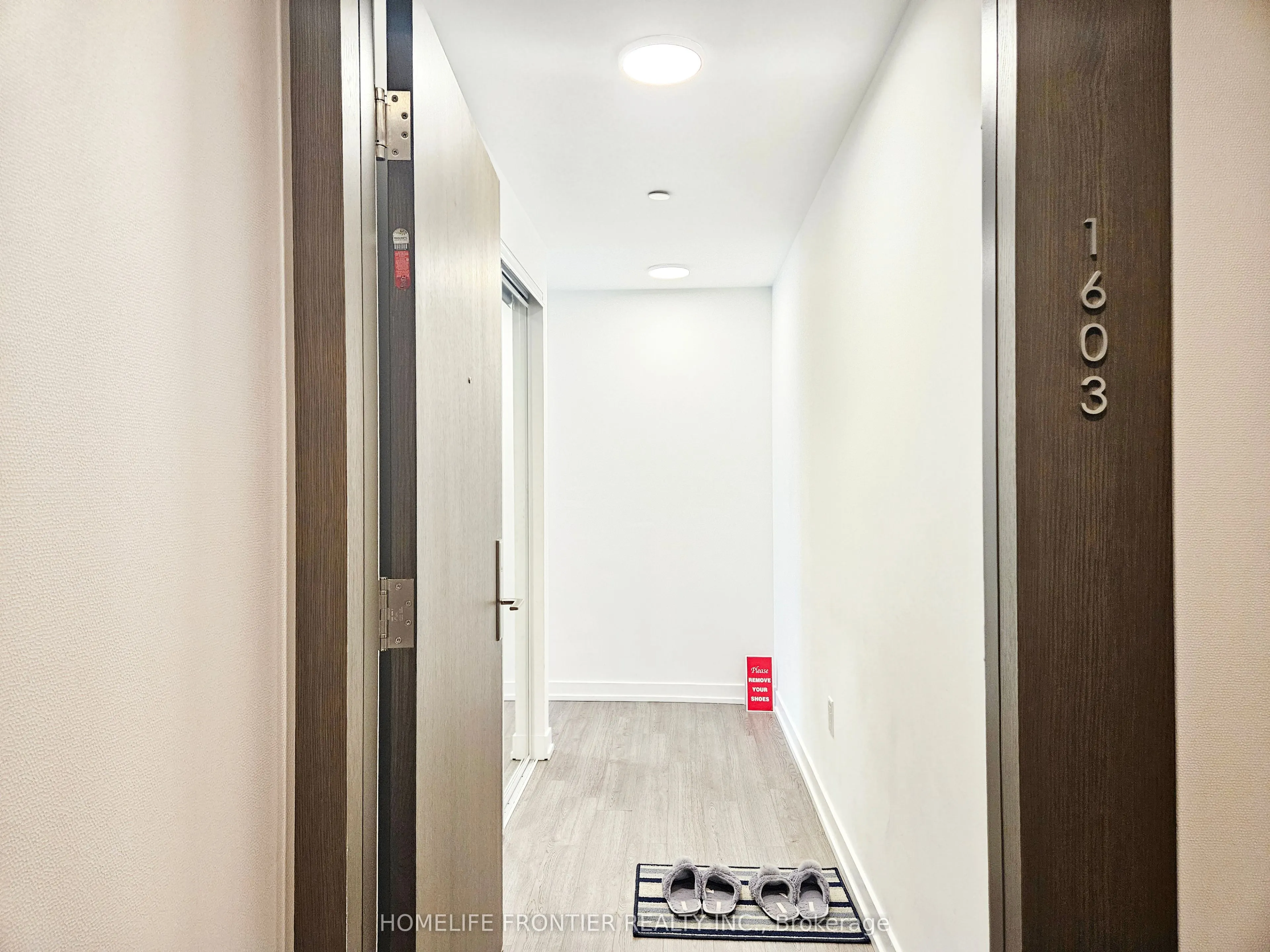 39 Roehampton Avenue, #1603