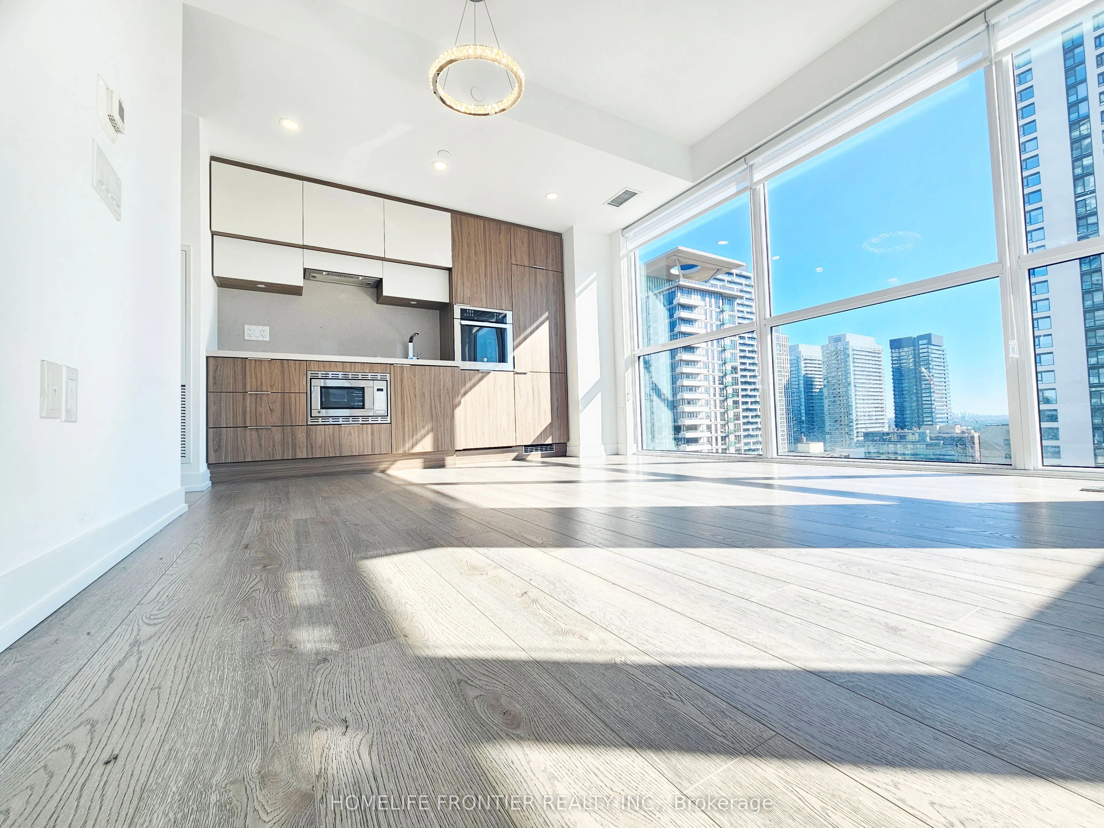 39 Roehampton Avenue, #1603