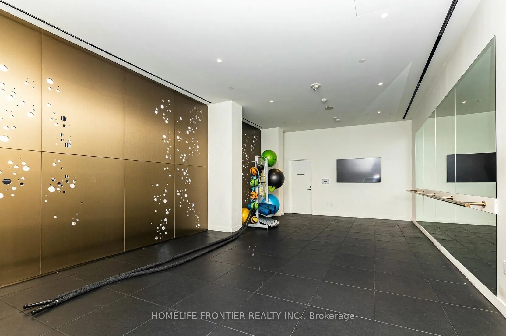 39 Roehampton Avenue, #1603