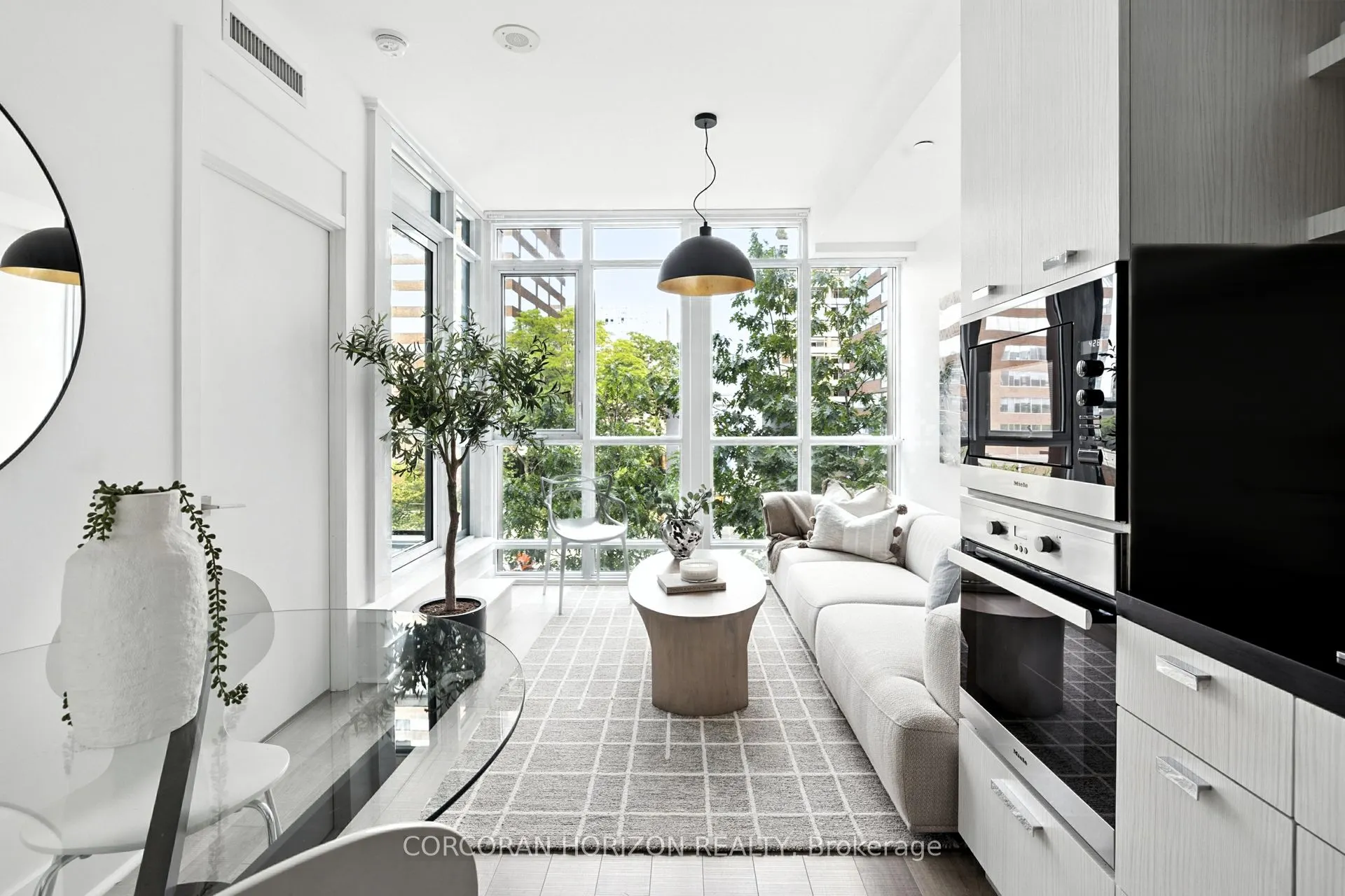 32 Davenport Road, #306