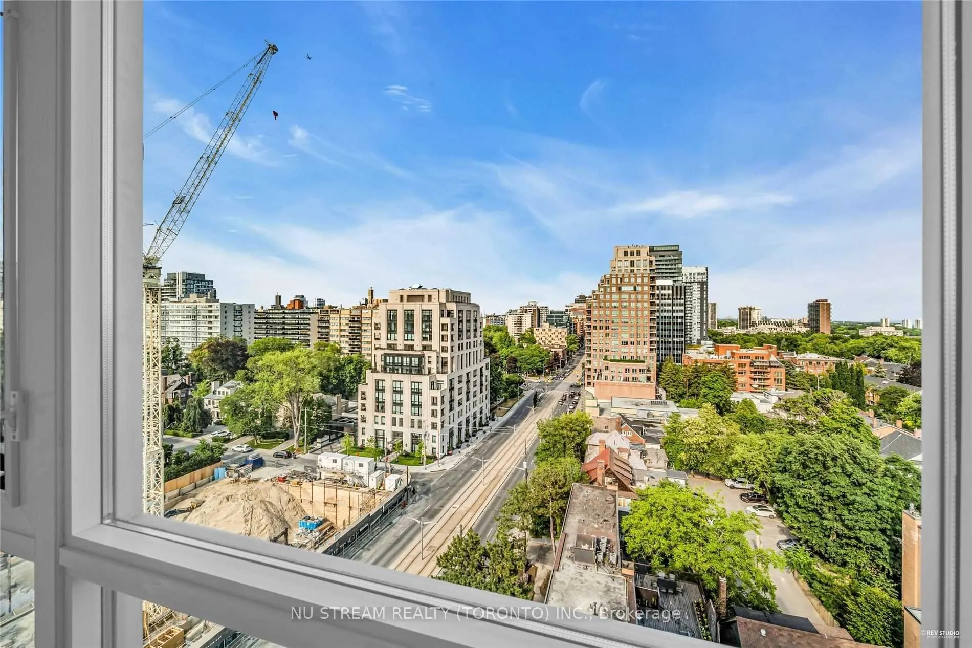 223 St Clair Avenue W, #1107