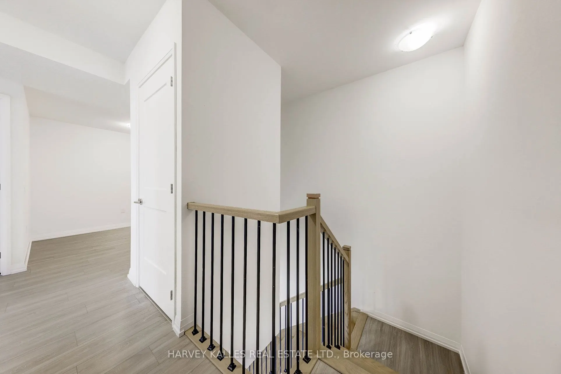 25 Holly Street, #TH104