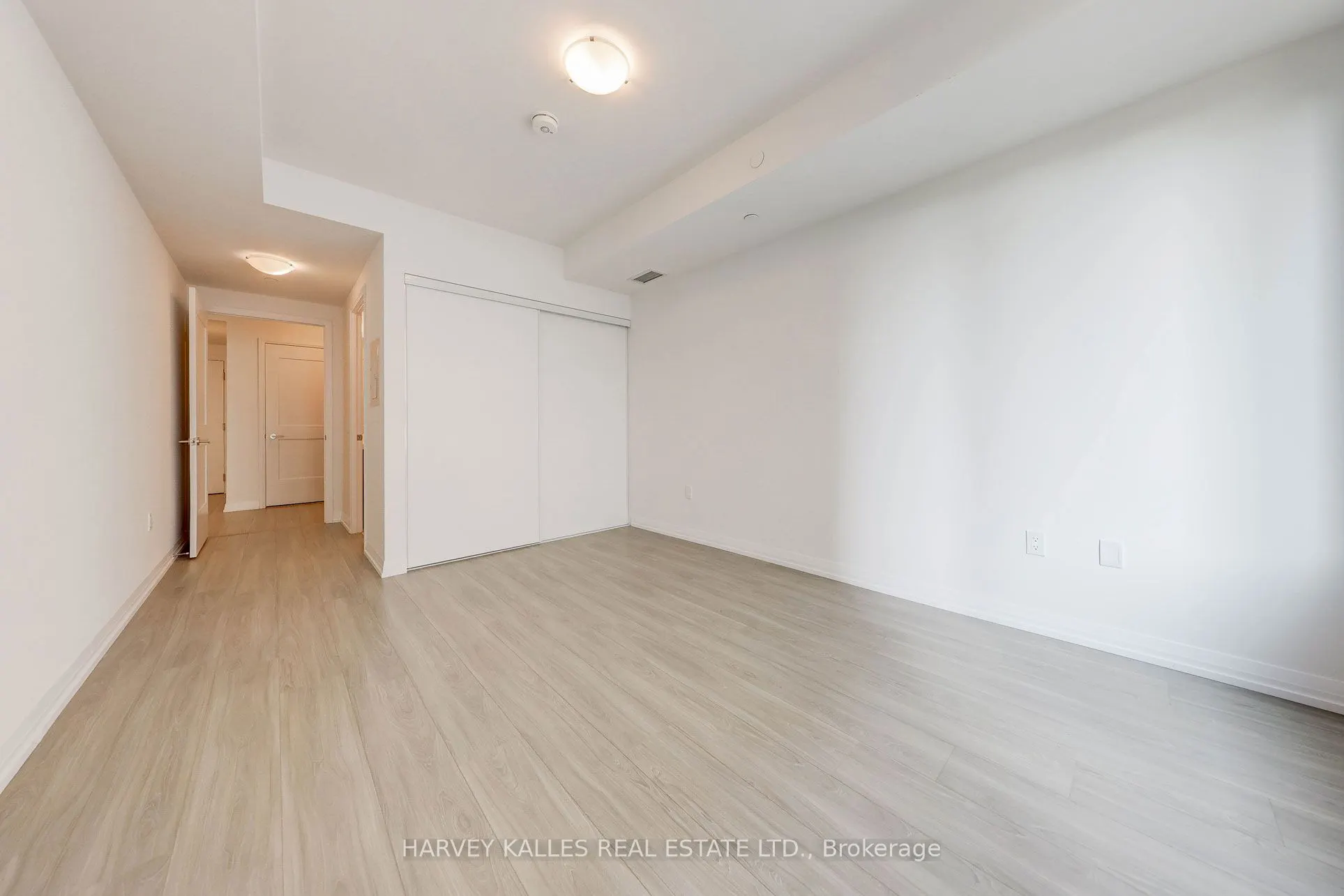 25 Holly Street, #TH104