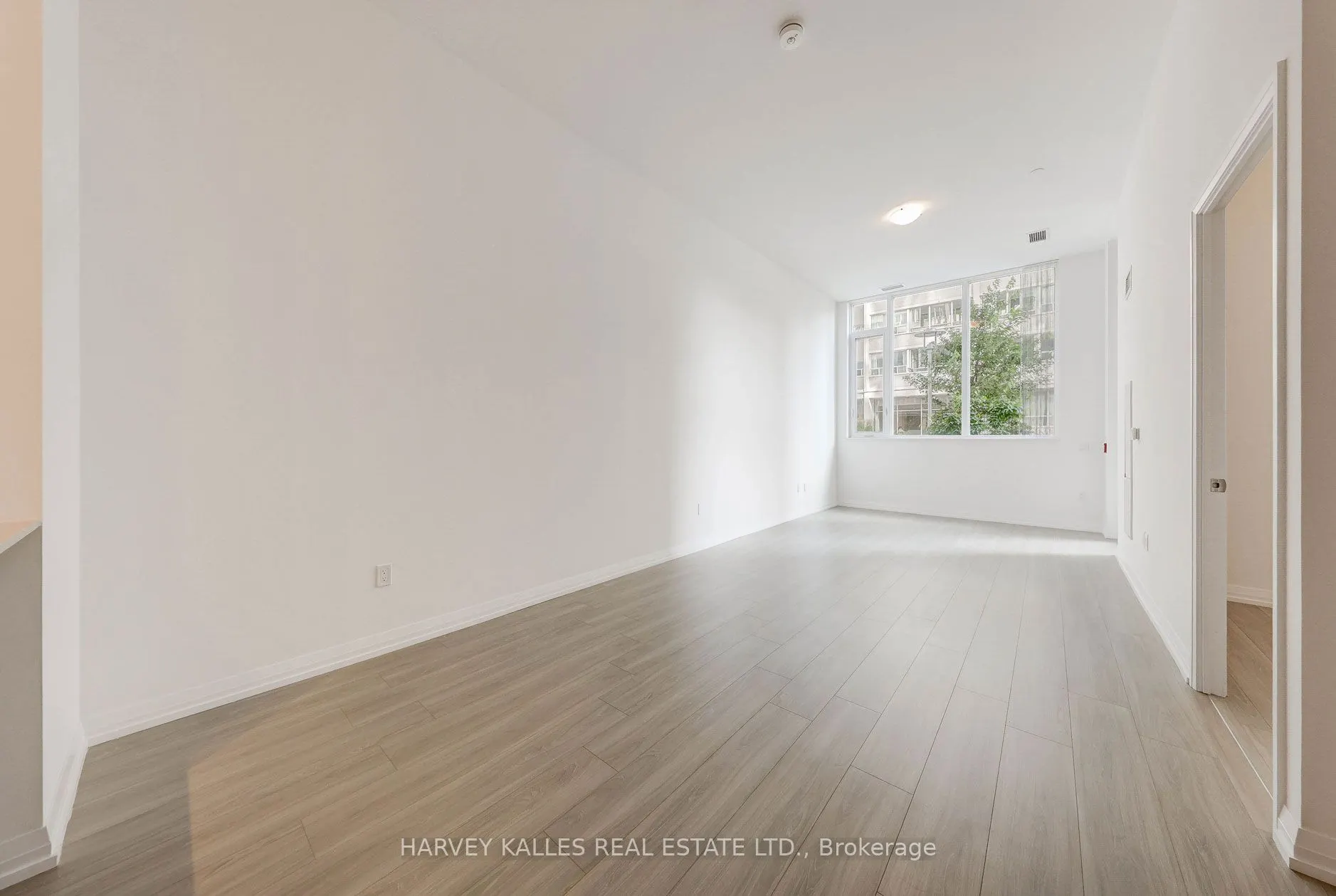 25 Holly Street, #TH104