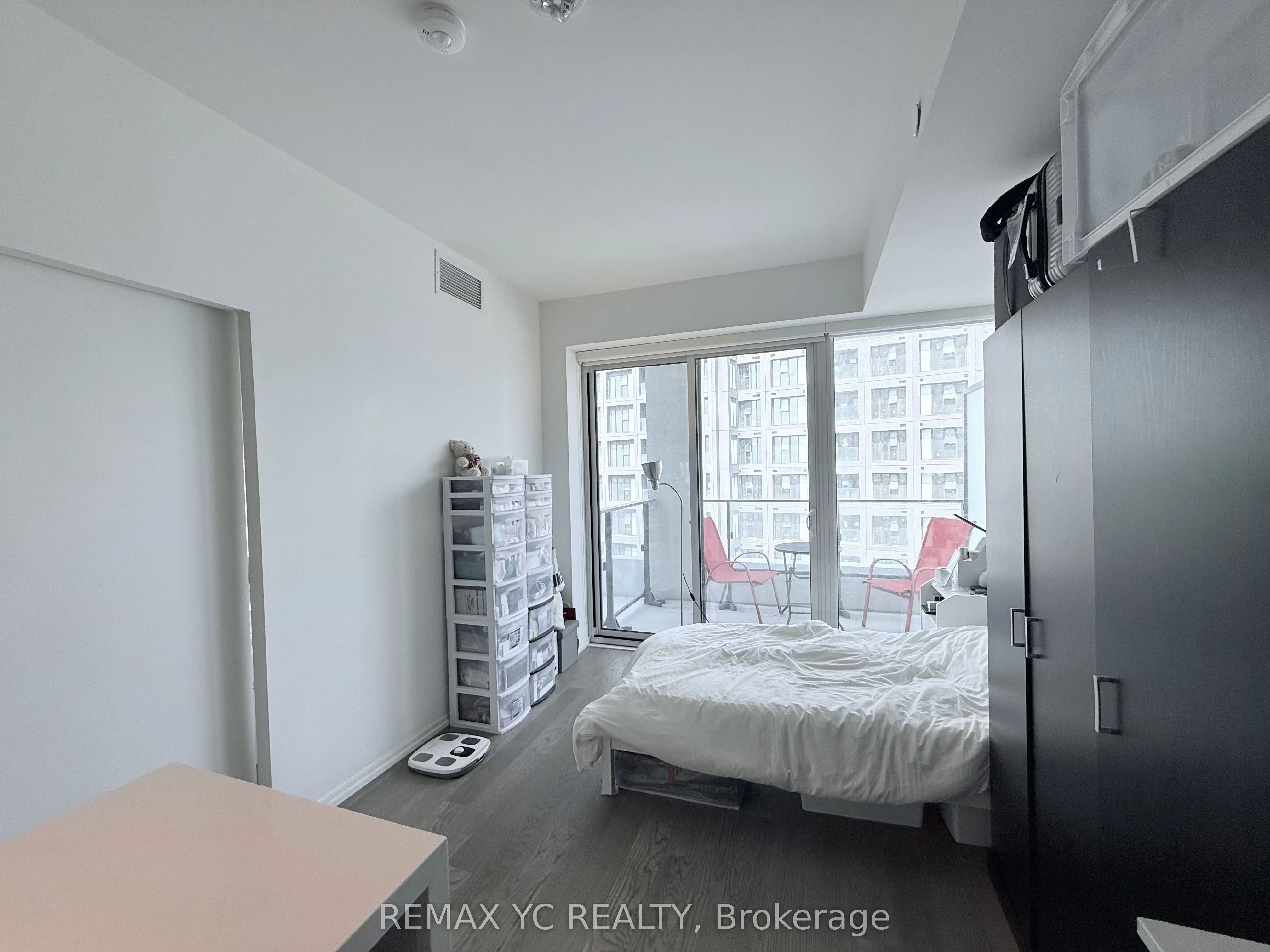5 Soudan Avenue, #2910