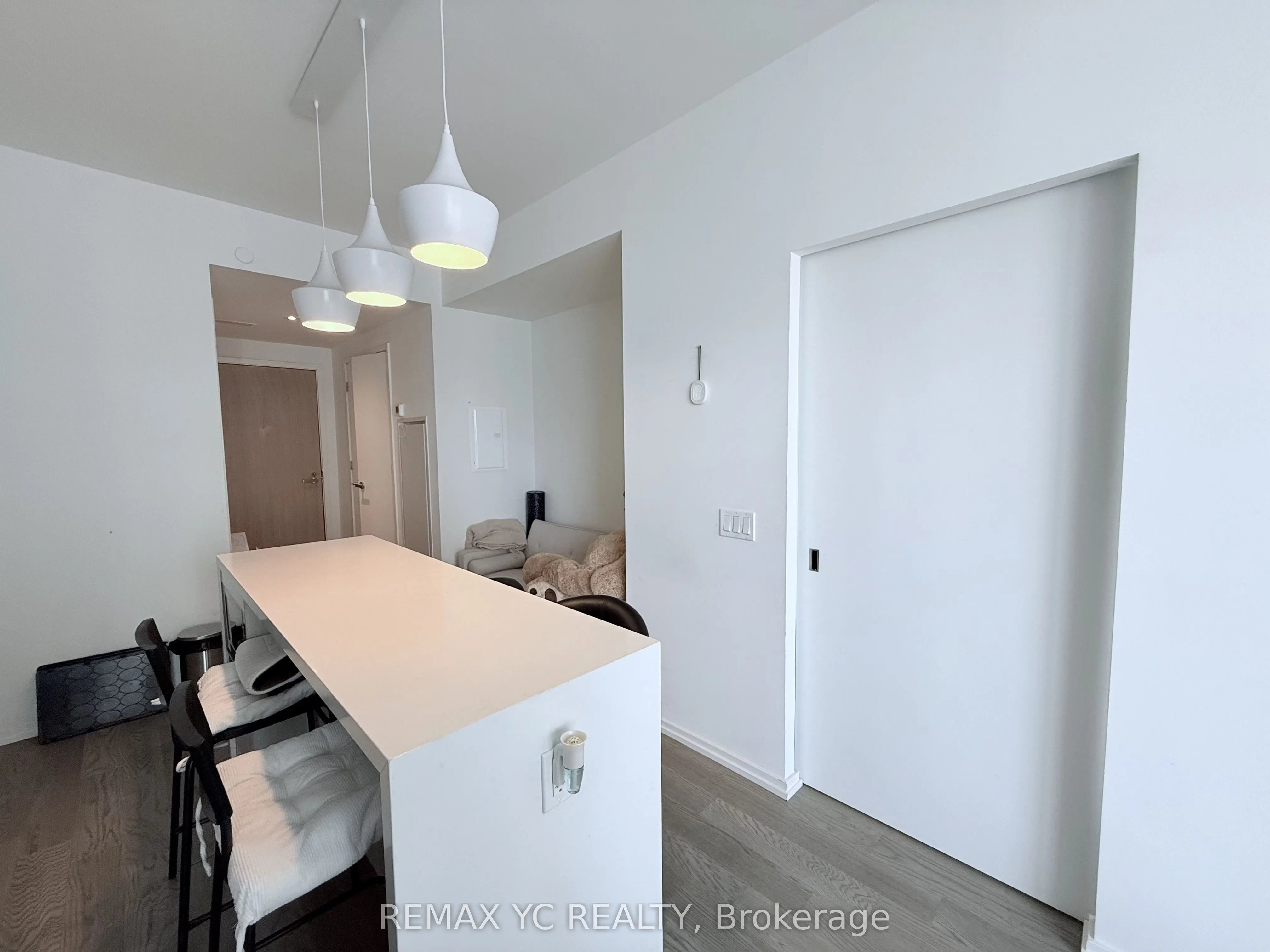 5 Soudan Avenue, #2910