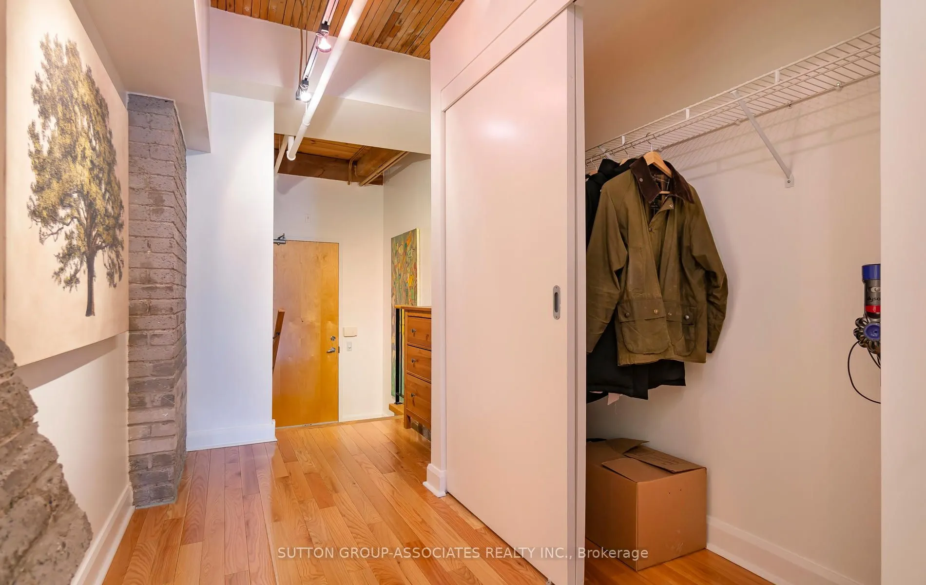 993 Queen Street W, #307
