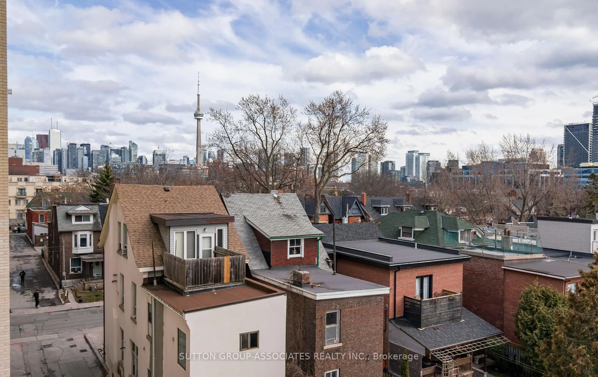 993 Queen Street W, #307