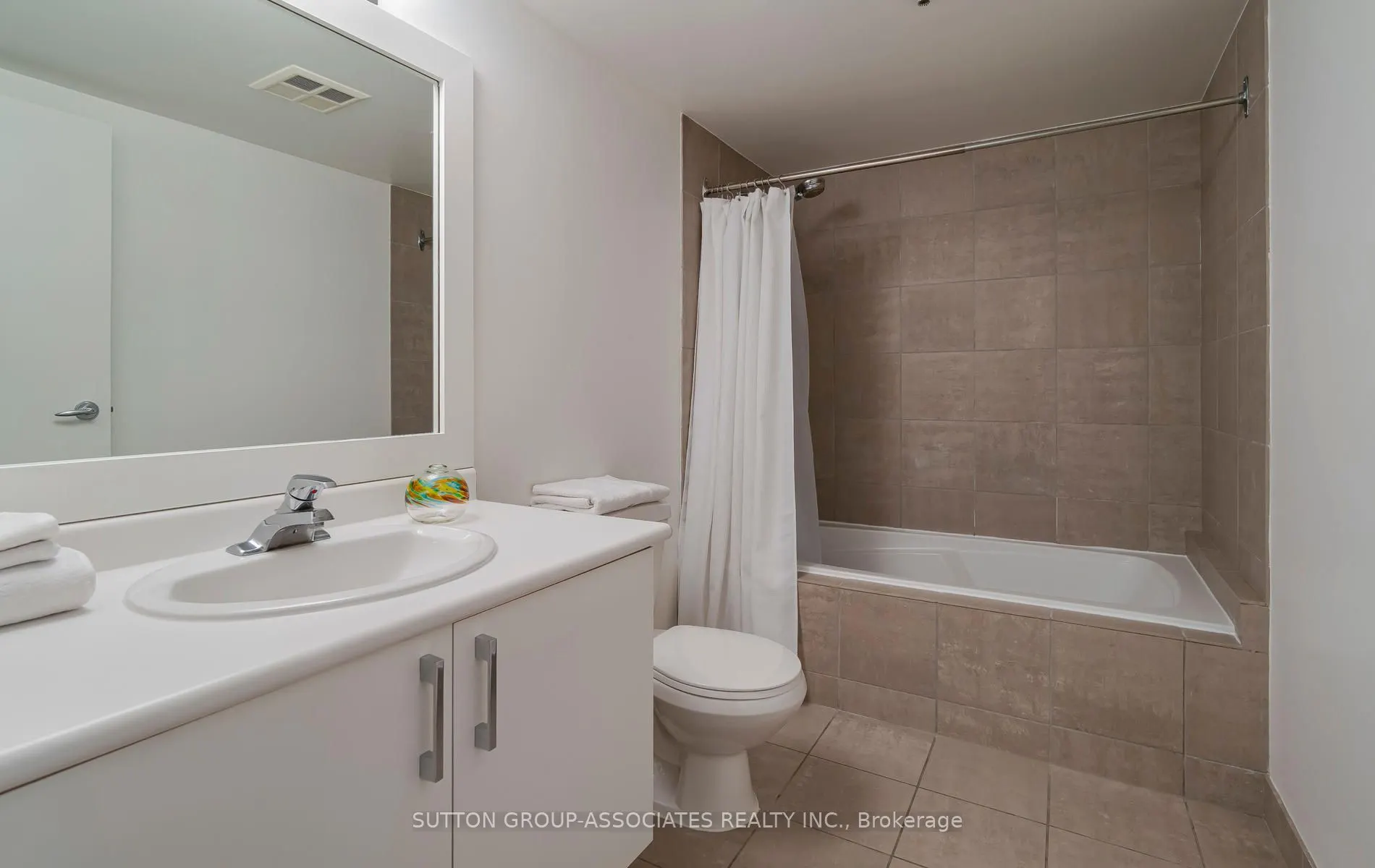 993 Queen Street W, #307
