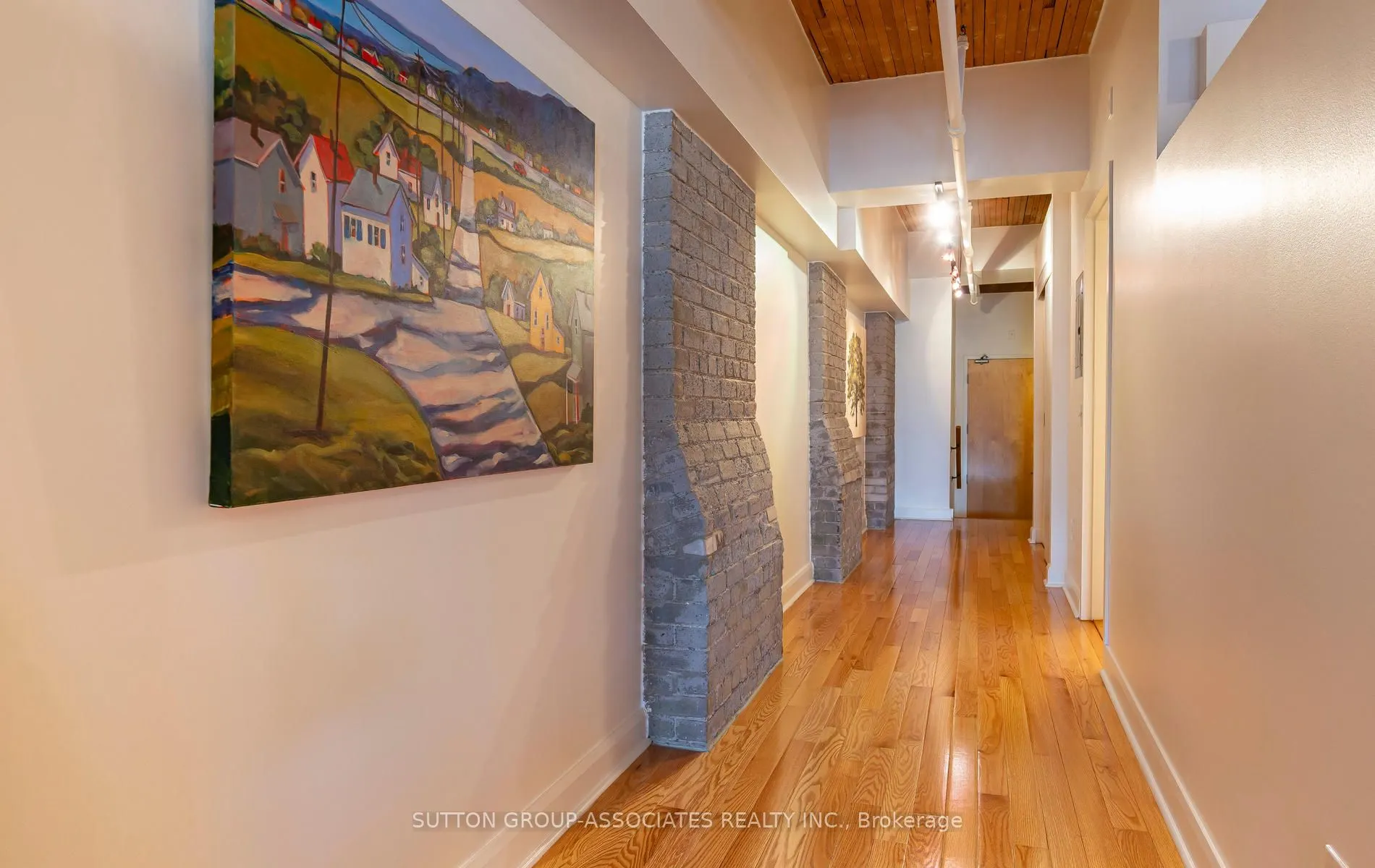 993 Queen Street W, #307