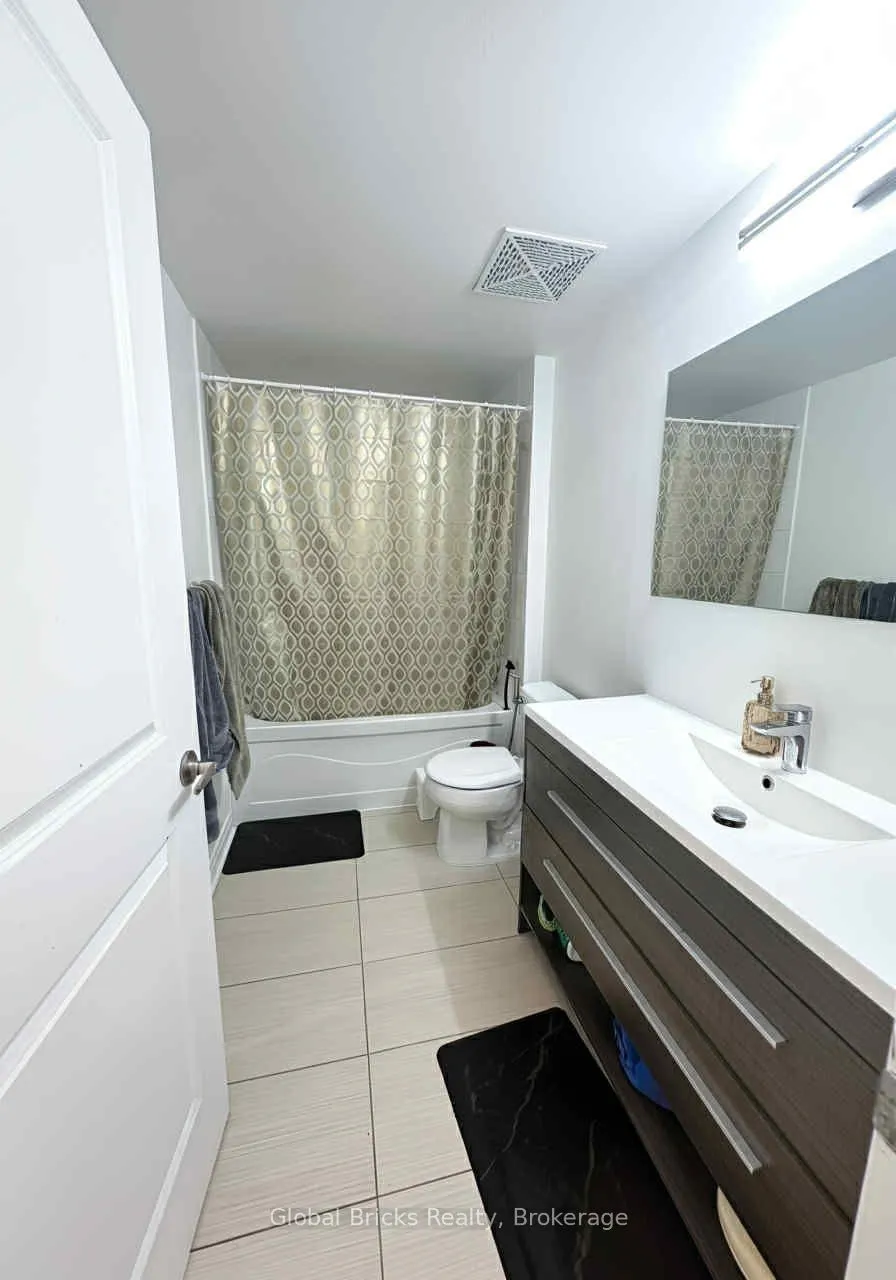2885 Bayview Avenue, #723
