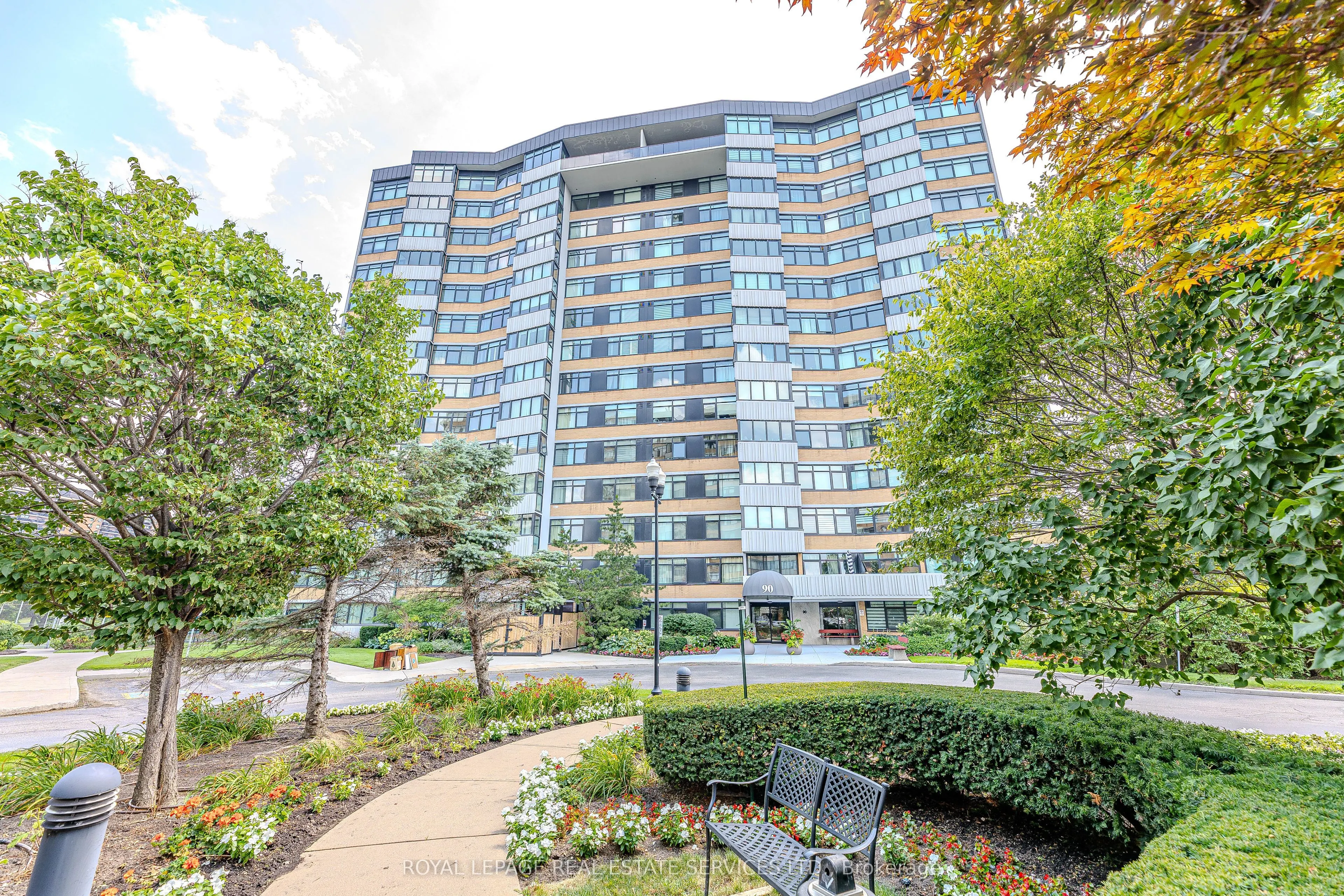 90 Fisherville Road, #PH 1