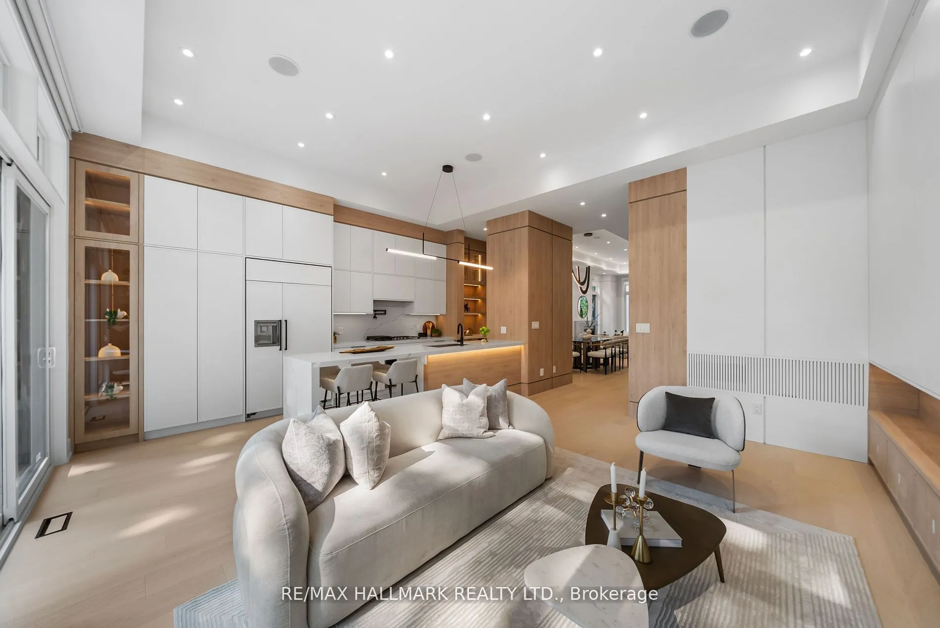 112 Randolph Road