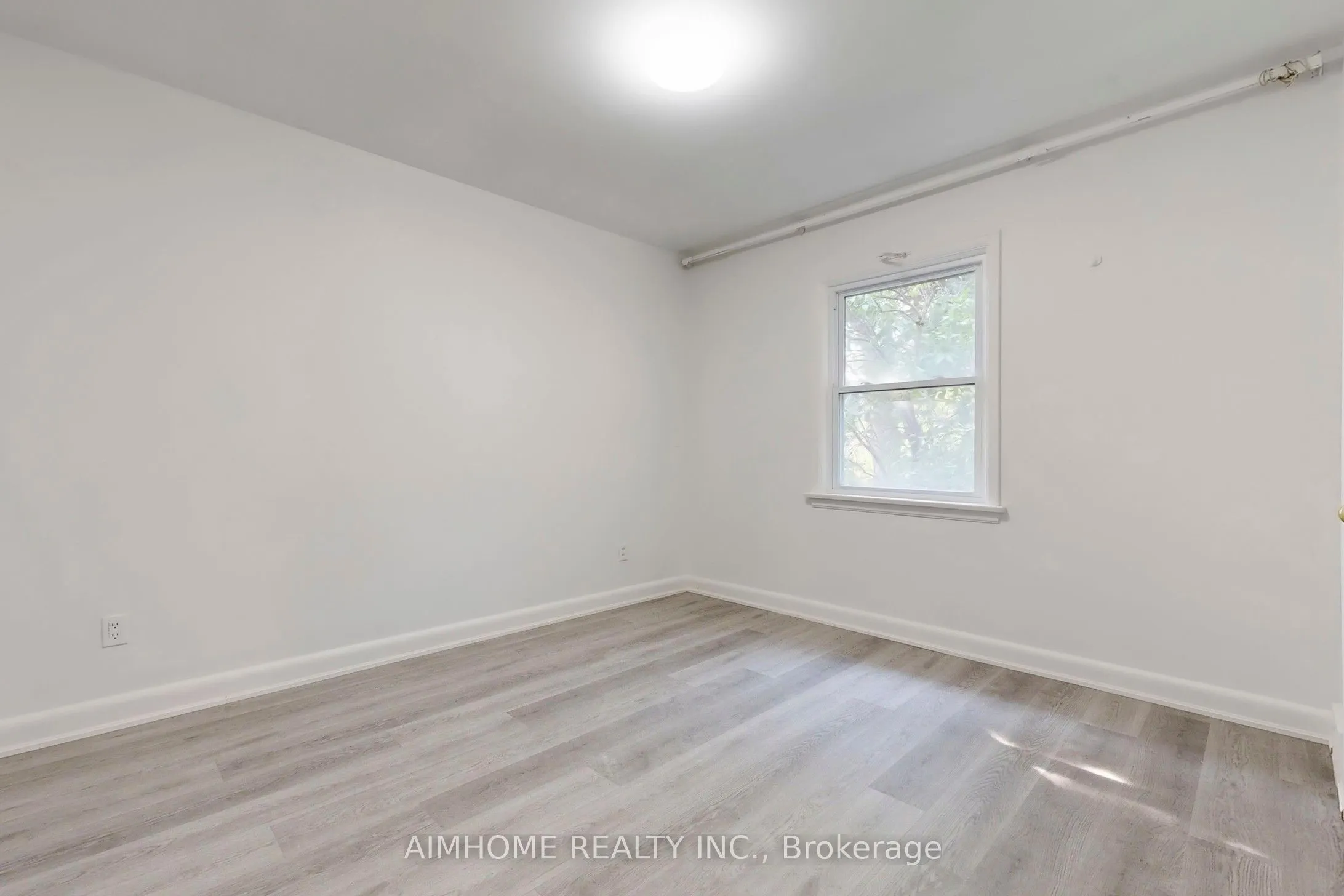 195 Finch Avenue E, #Entire Property