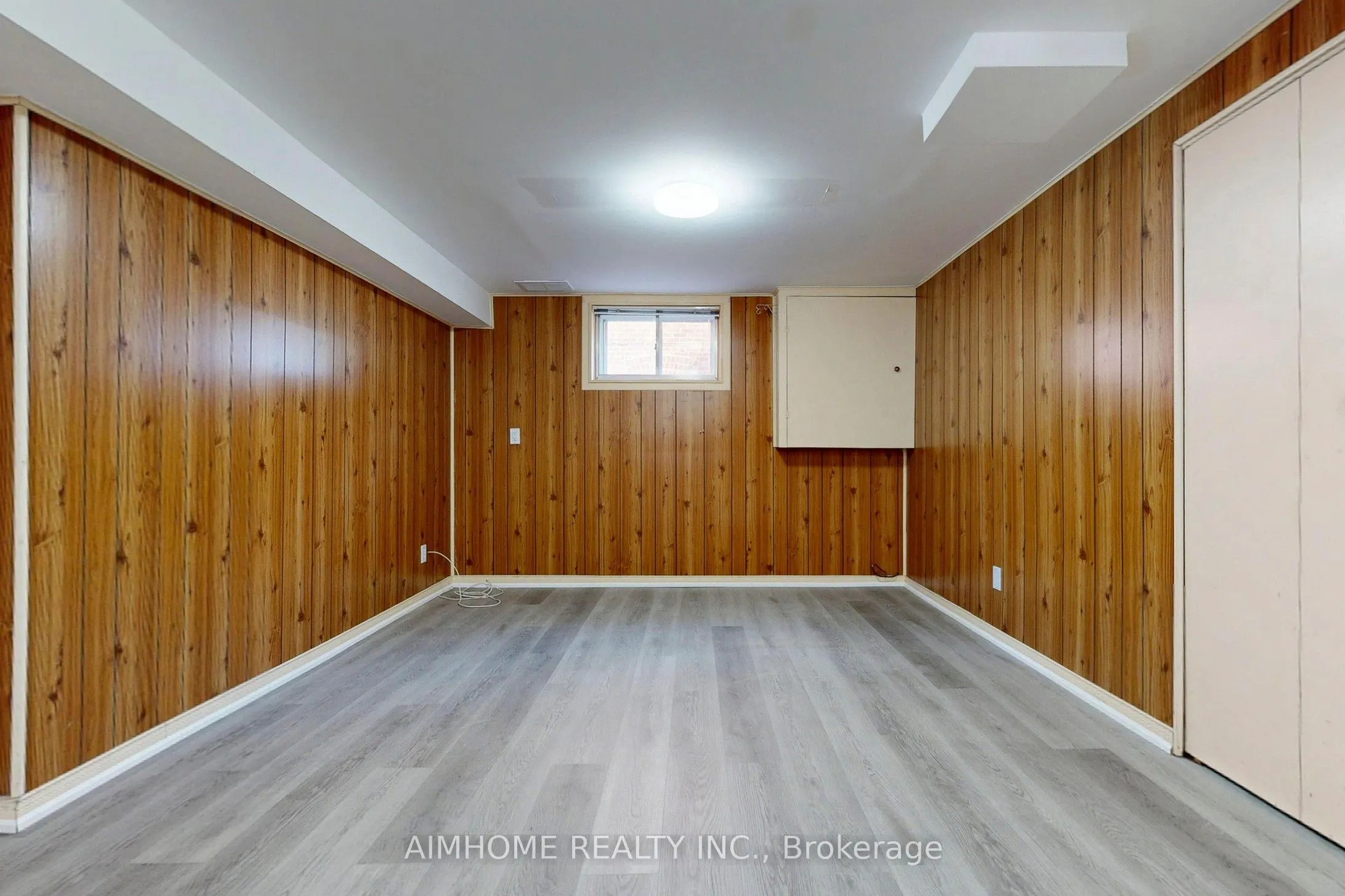 195 Finch Avenue E, #Entire Property