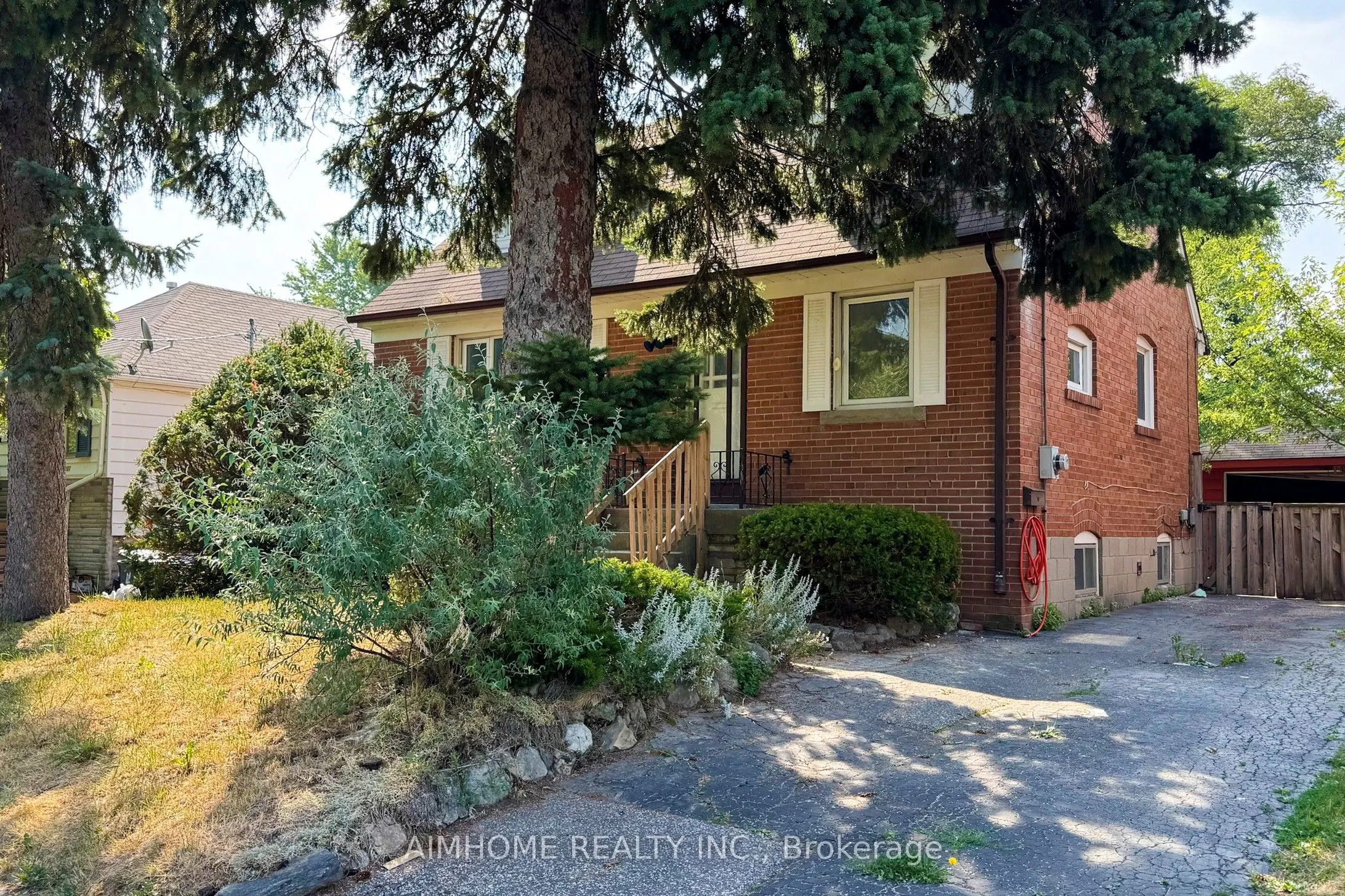 195 Finch Avenue E, #Entire Property