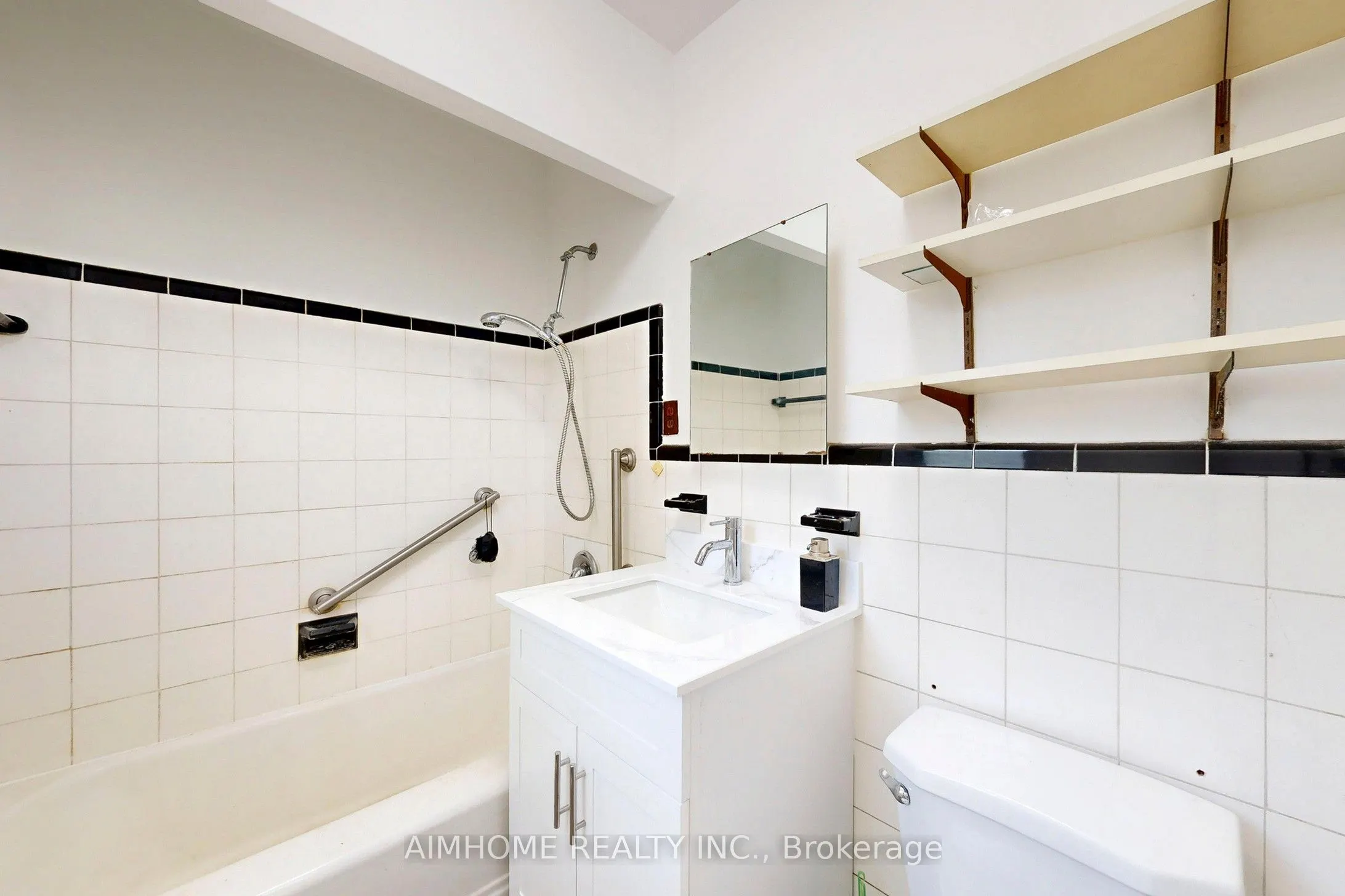 195 Finch Avenue E, #Entire Property