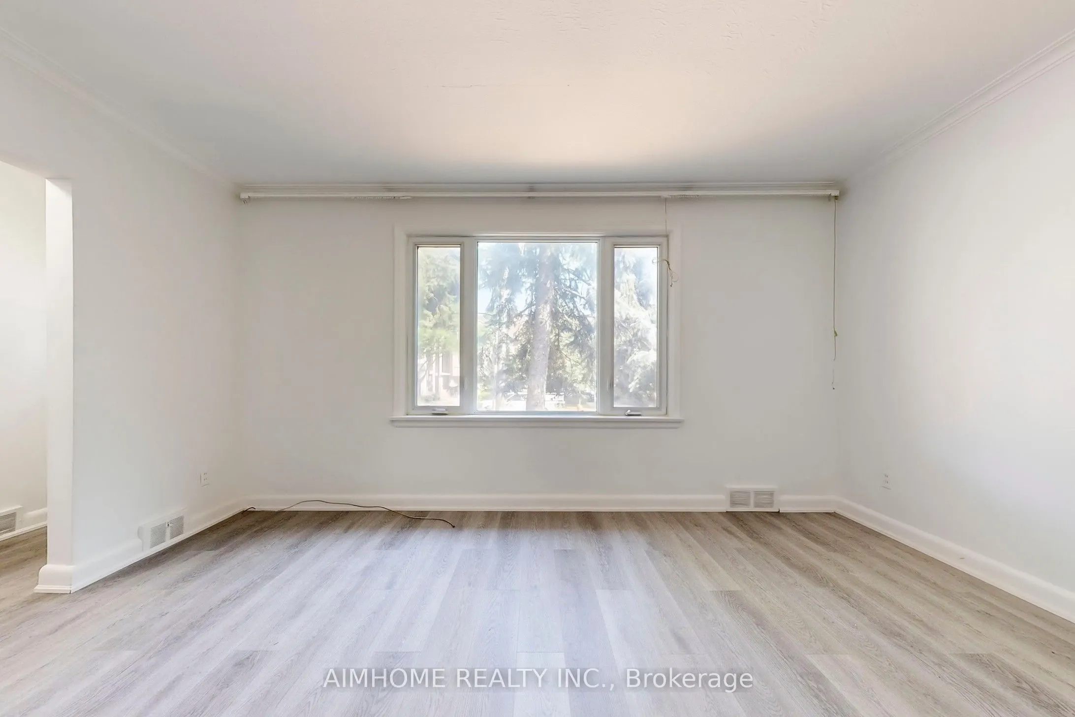 195 Finch Avenue E, #Entire Property
