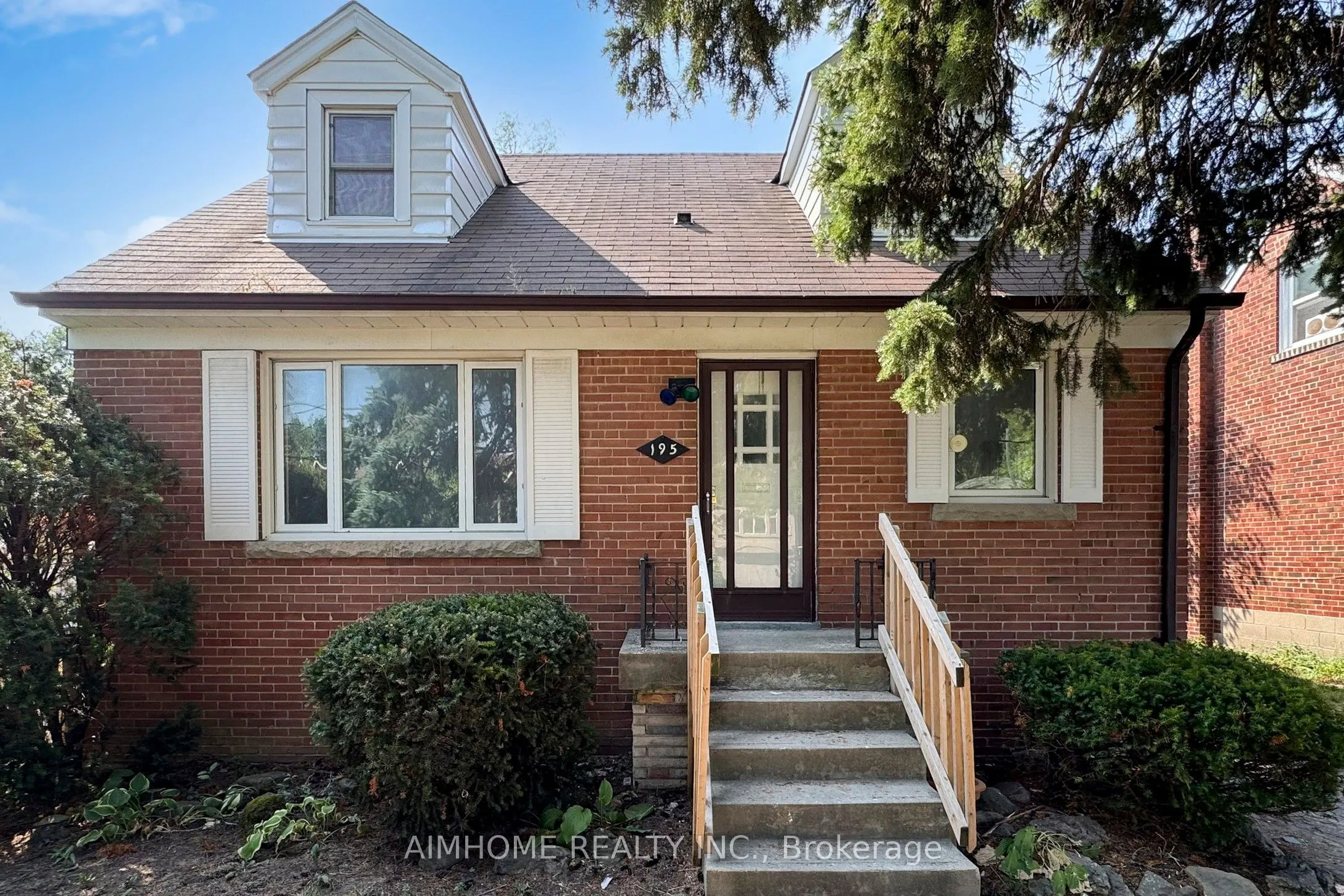 195 Finch Avenue E, #Entire Property