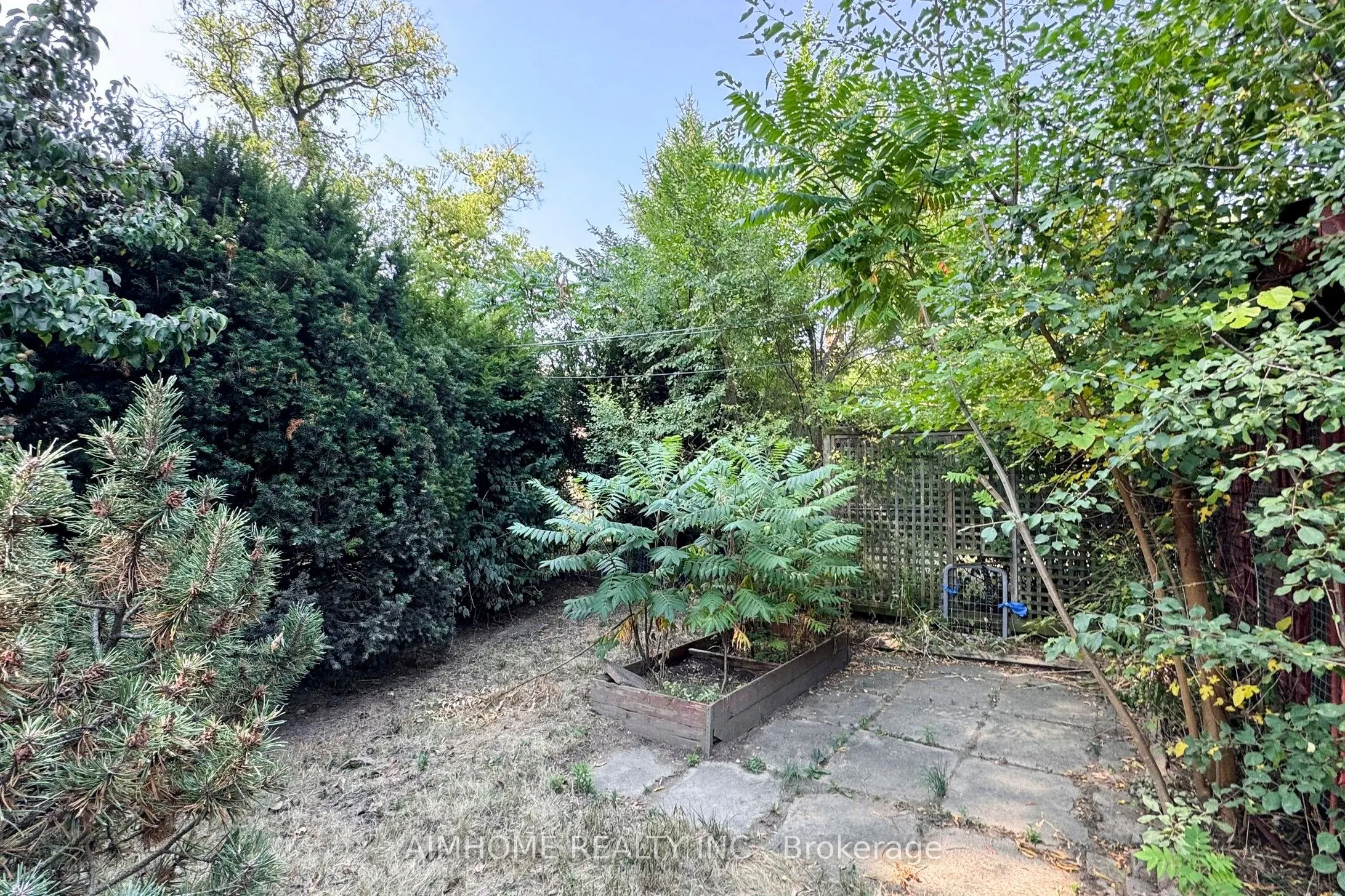 195 Finch Avenue E, #Entire Property