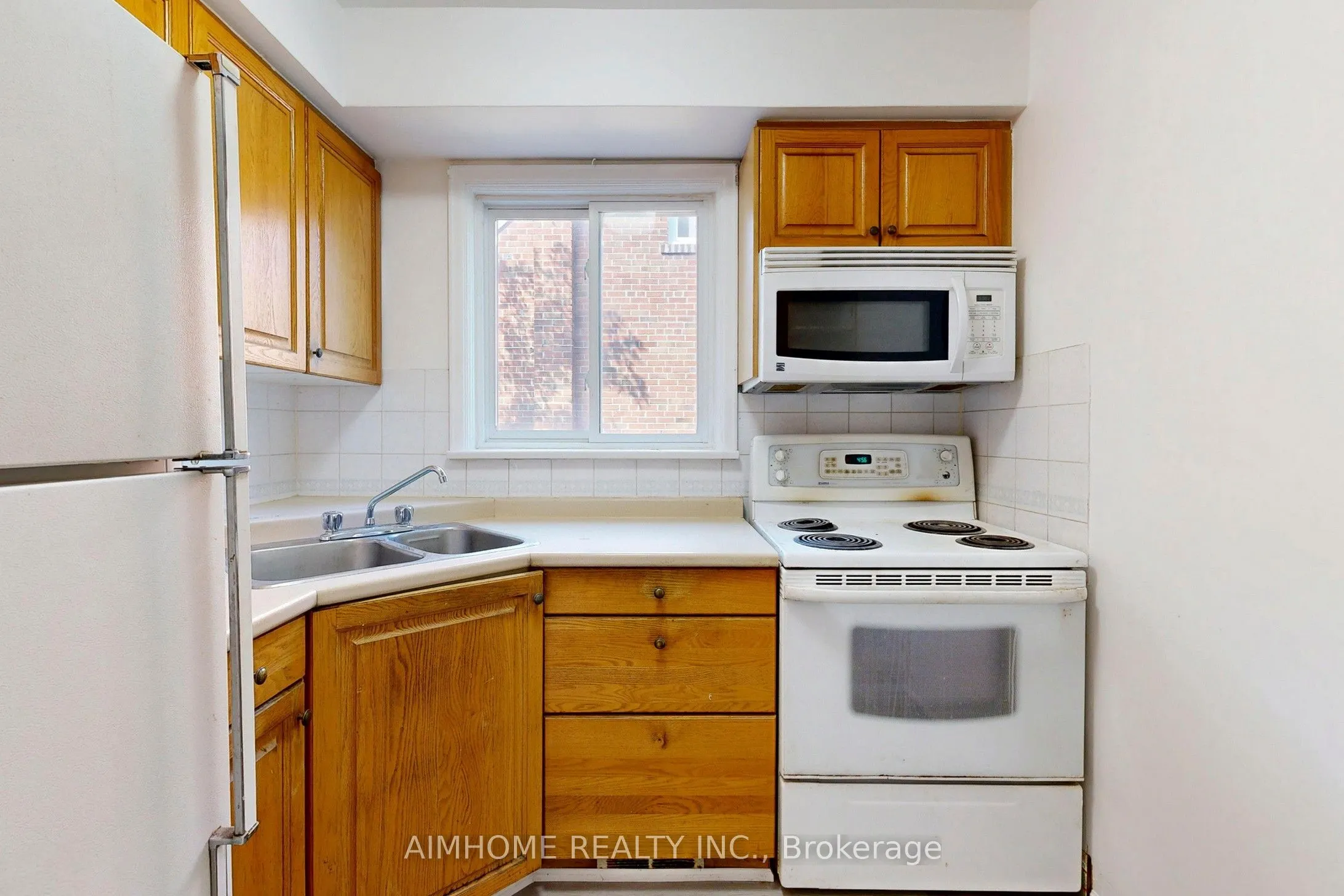 195 Finch Avenue E, #Entire Property