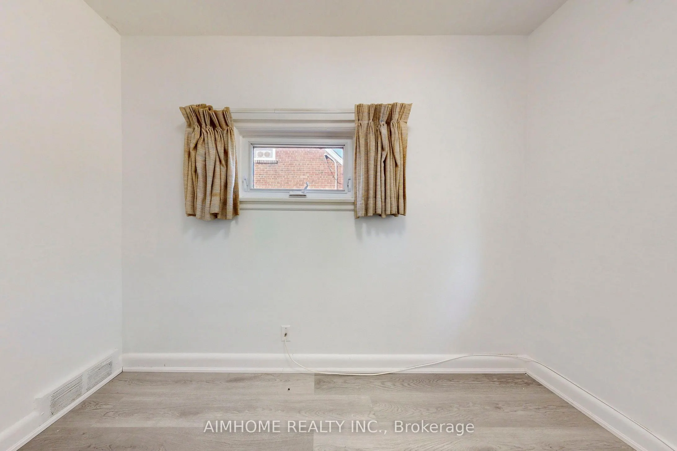 195 Finch Avenue E, #Entire Property