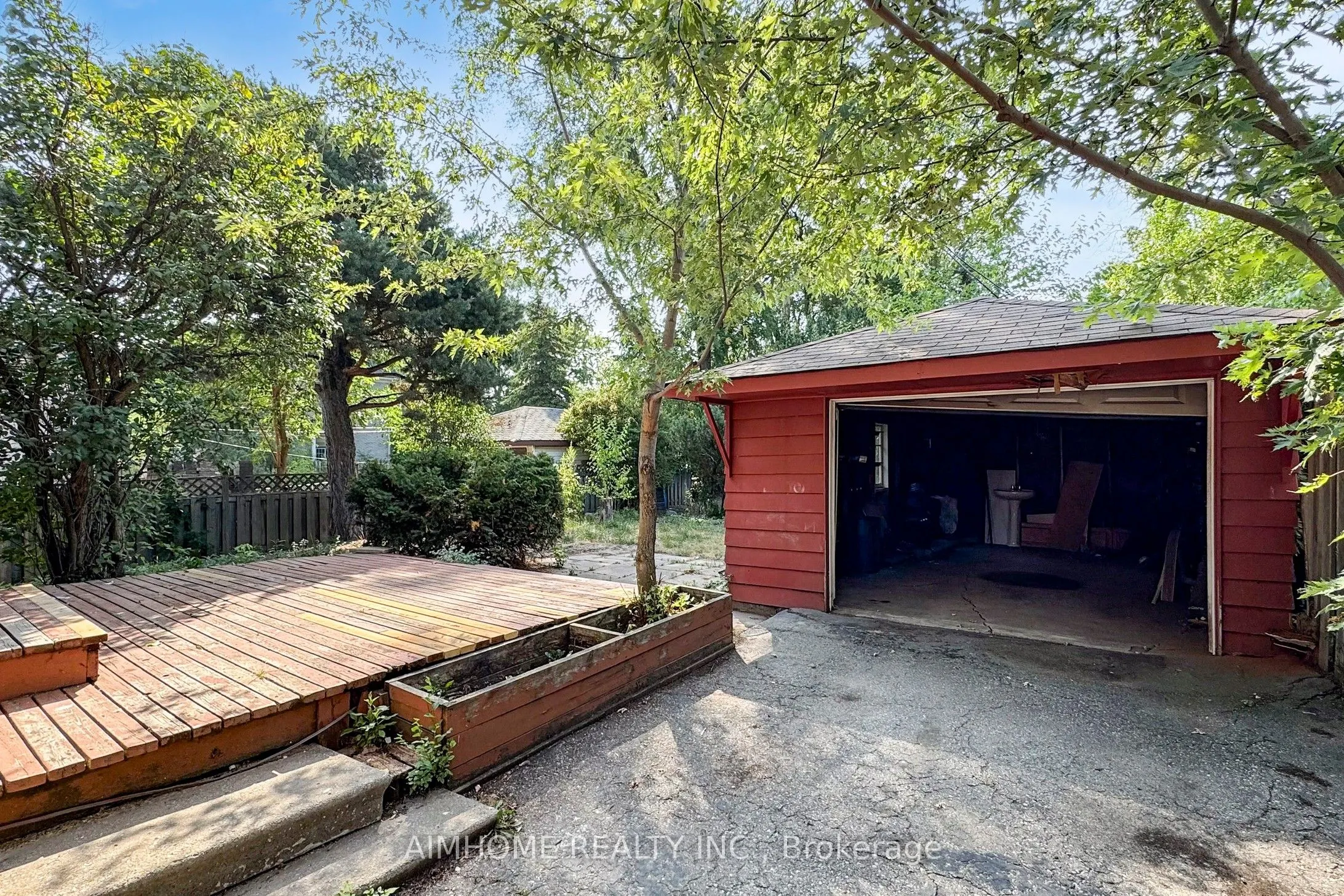 195 Finch Avenue E, #Entire Property