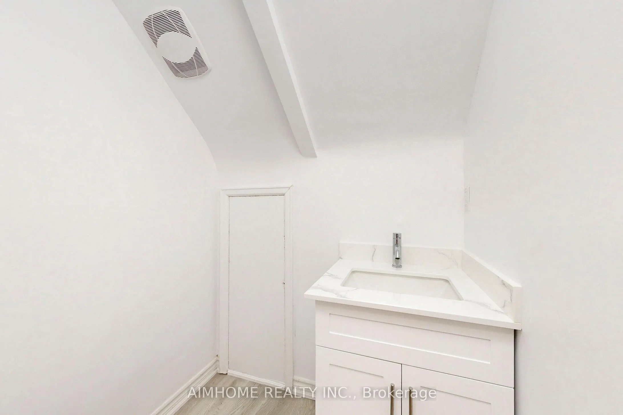 195 Finch Avenue E, #Entire Property