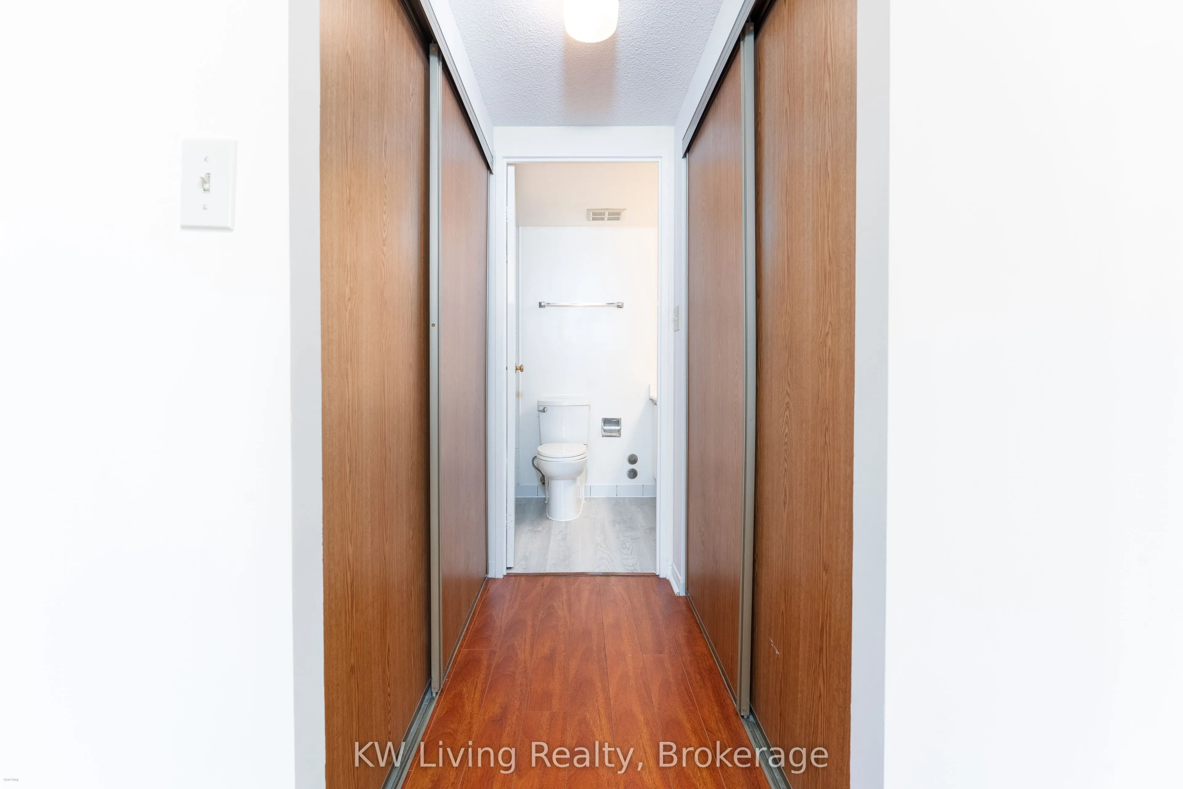5765 Yonge Street, #904