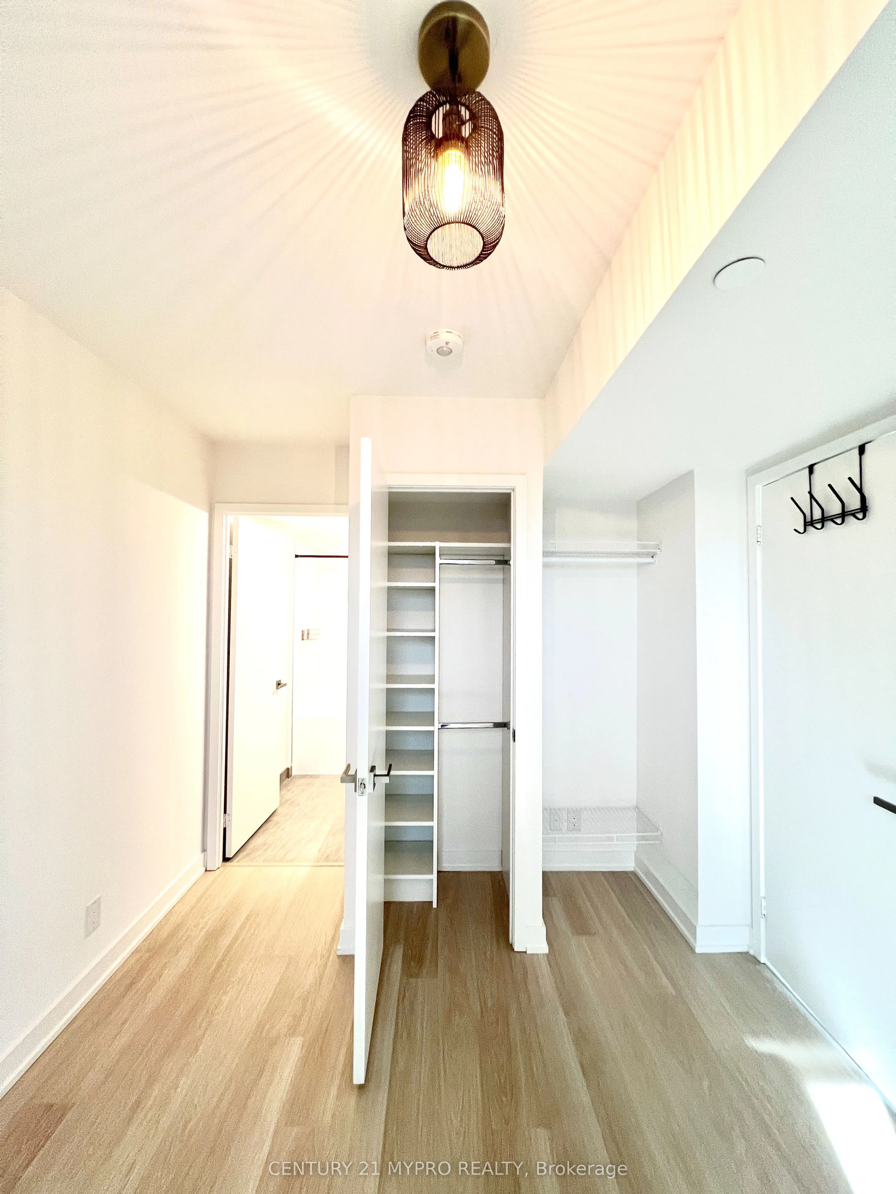 30 Tretti Way, #518