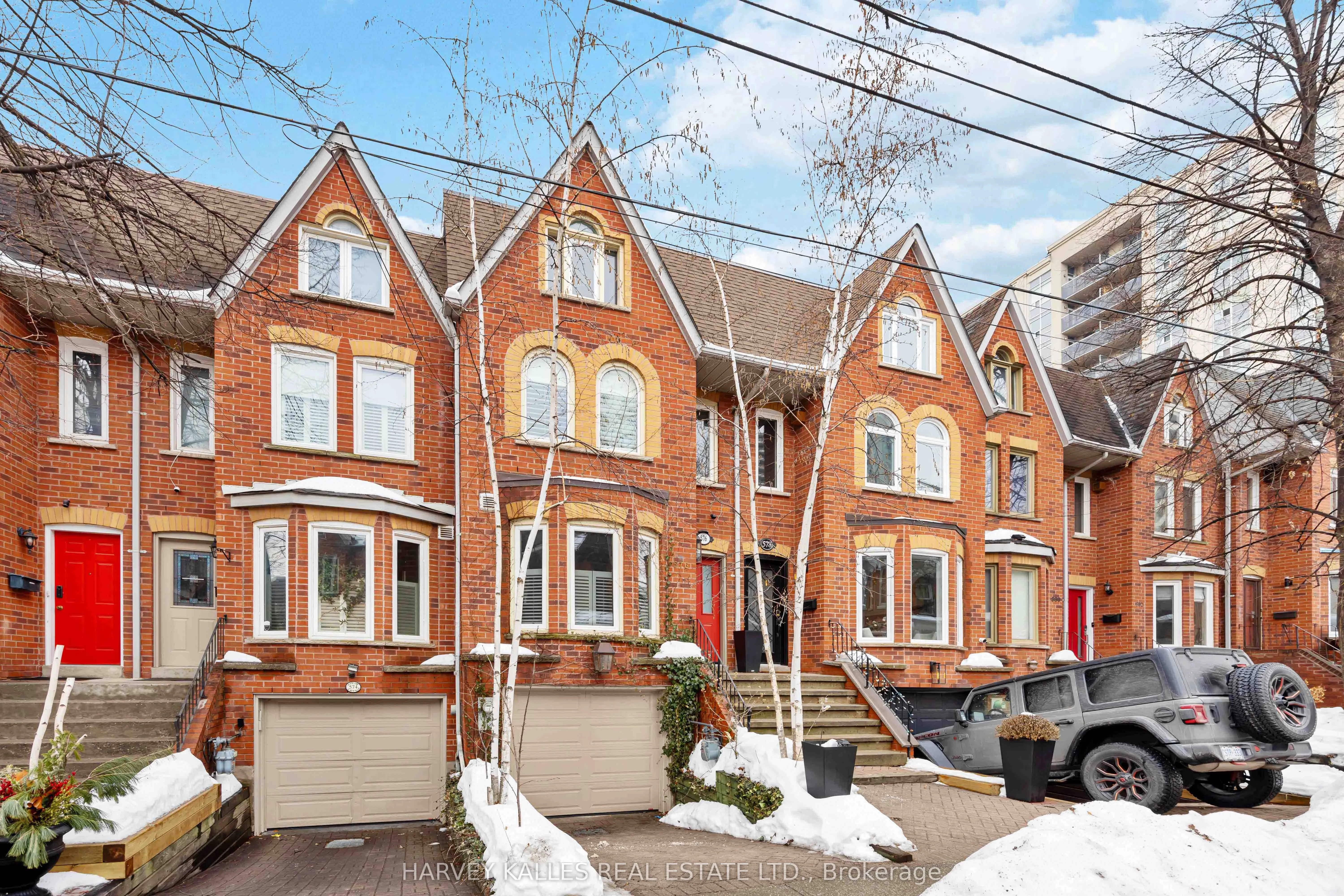 576 Ontario Street