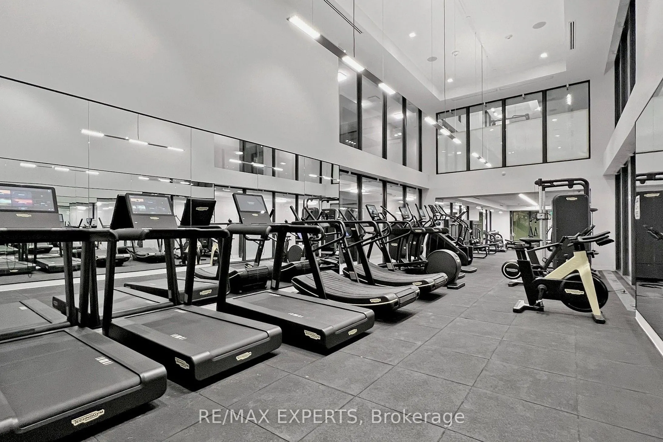 158 Front Street E, #316