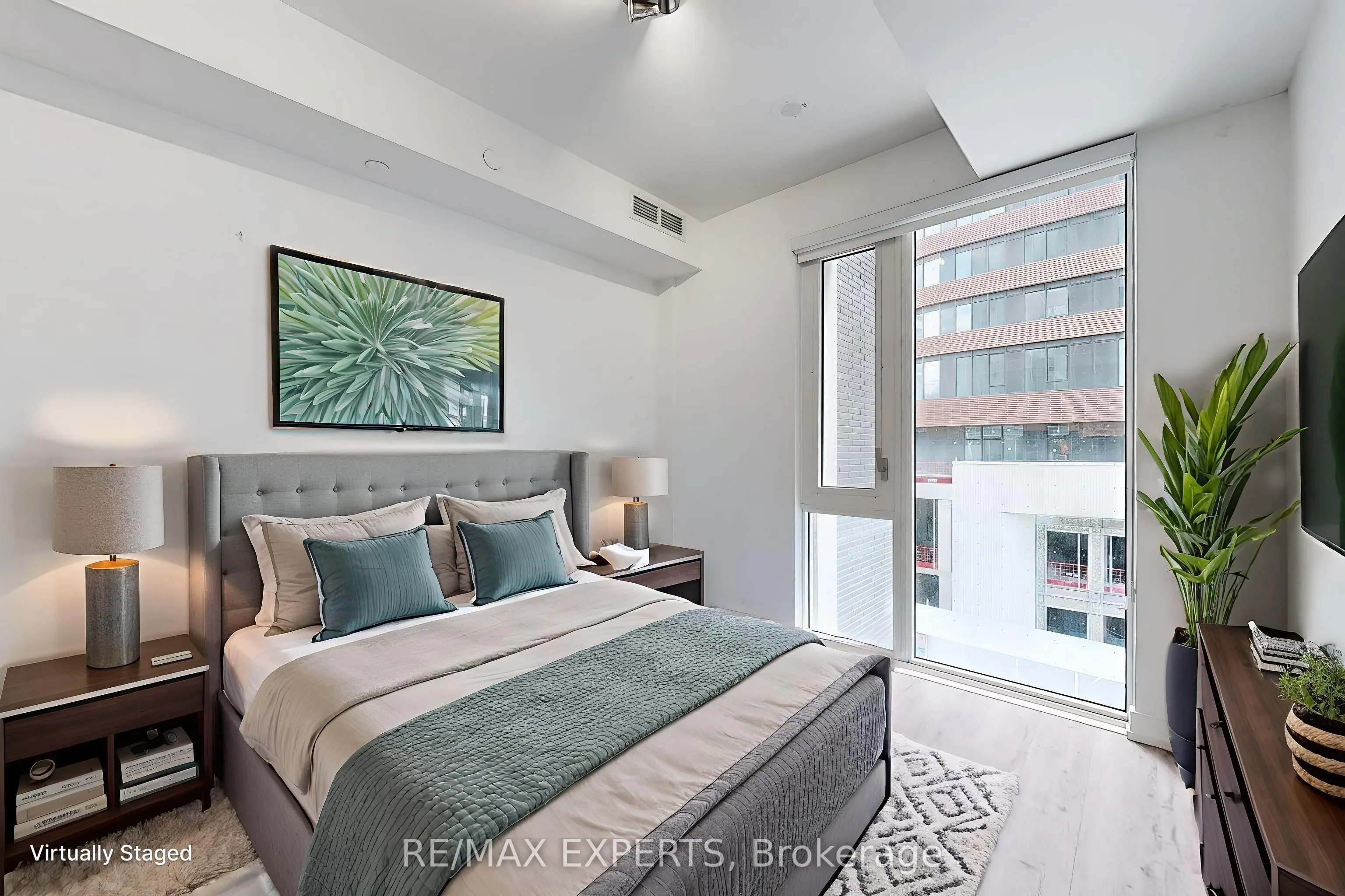 158 Front Street E, #316