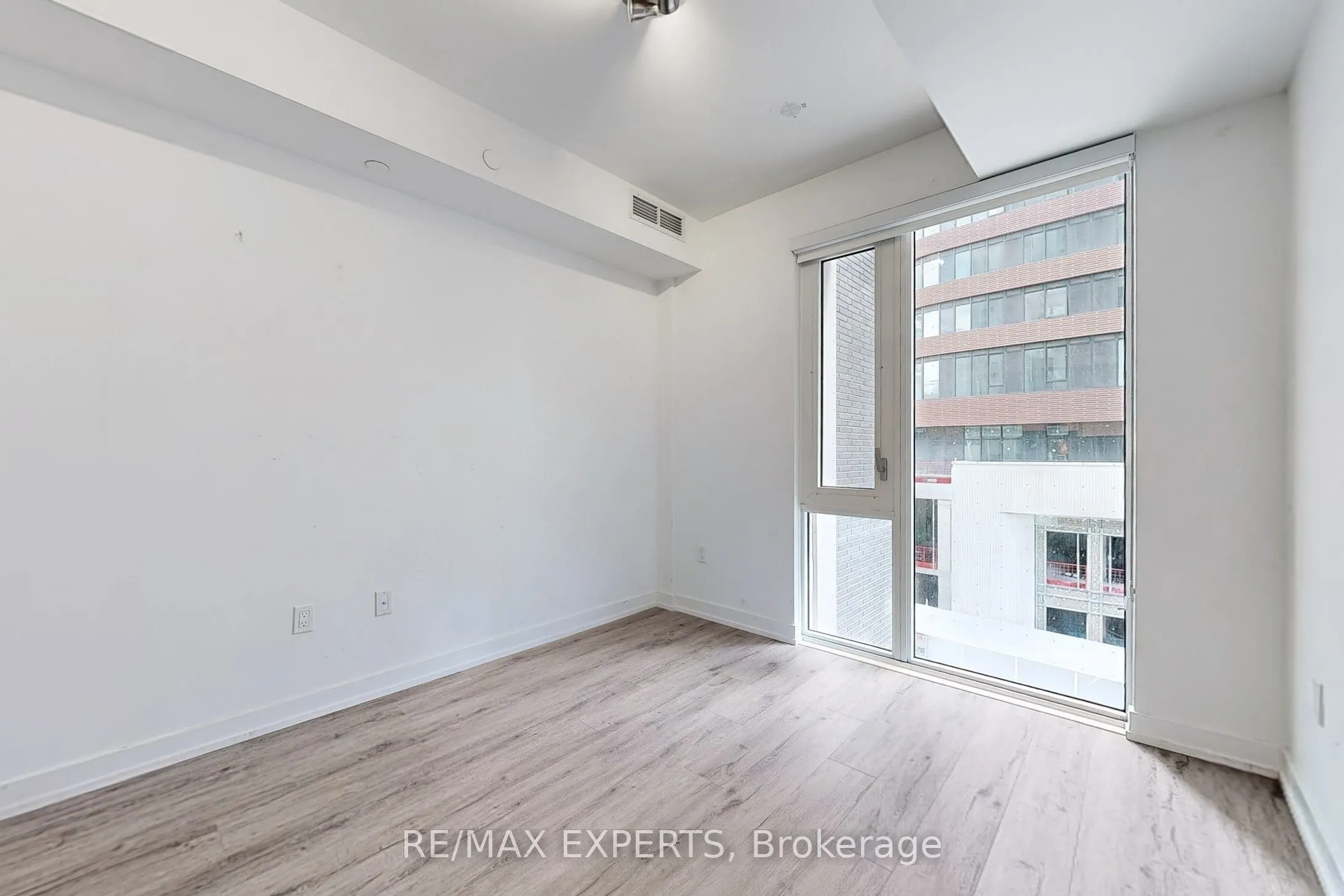 158 Front Street E, #316