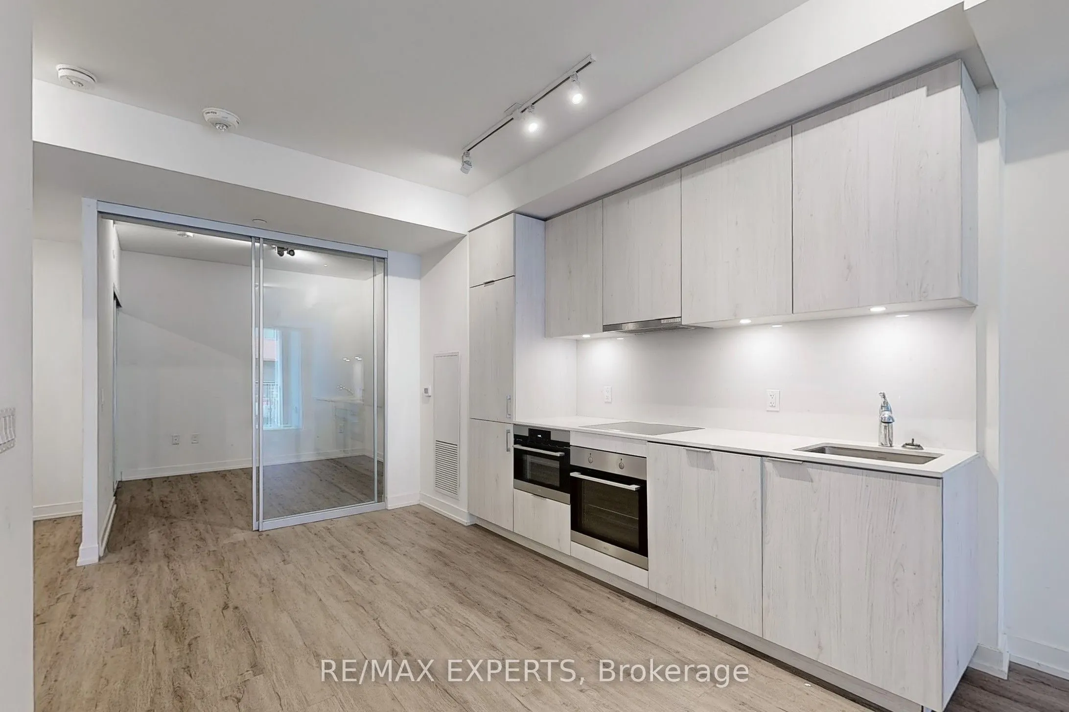 158 Front Street E, #316