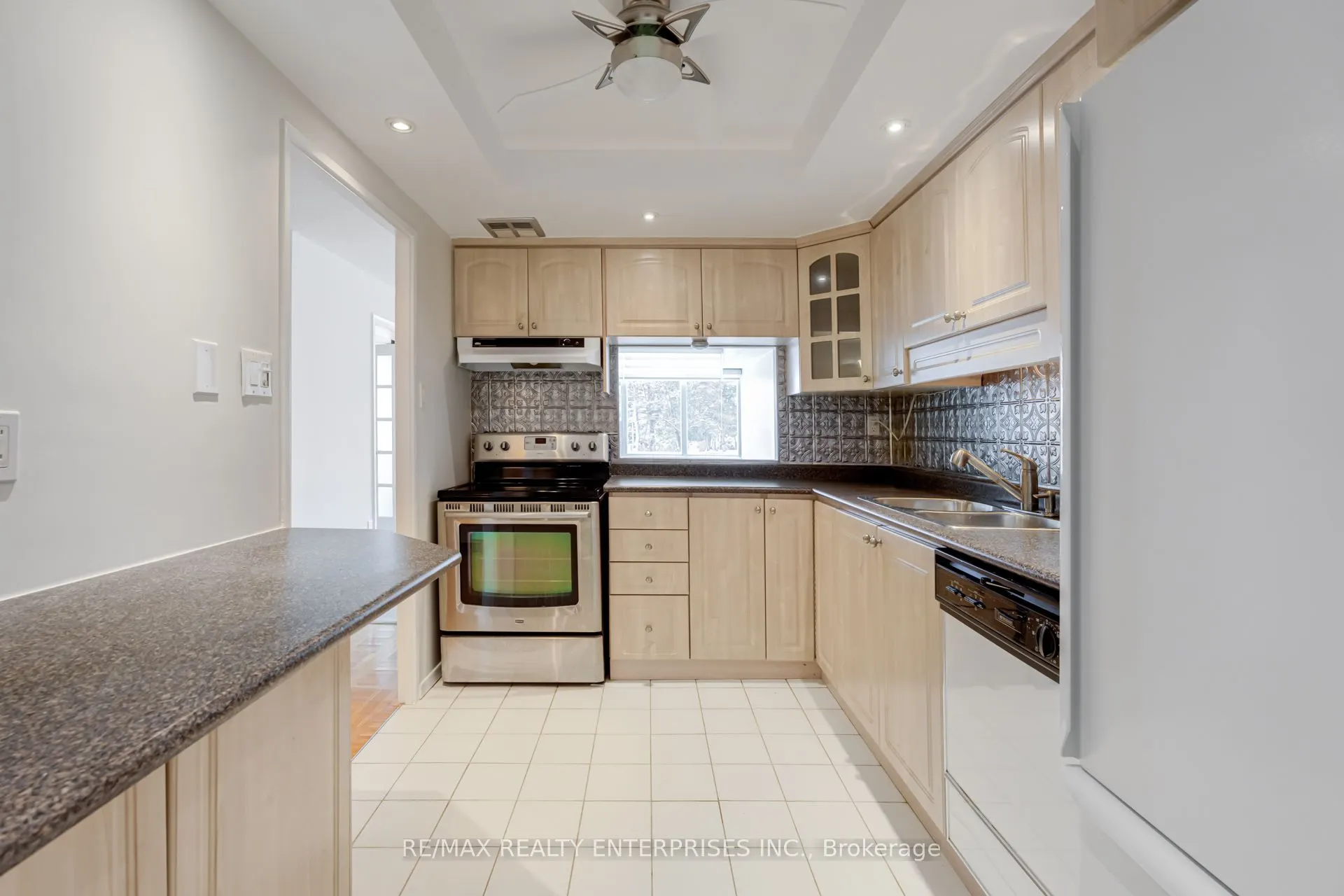 55 Skymark Drive, #205