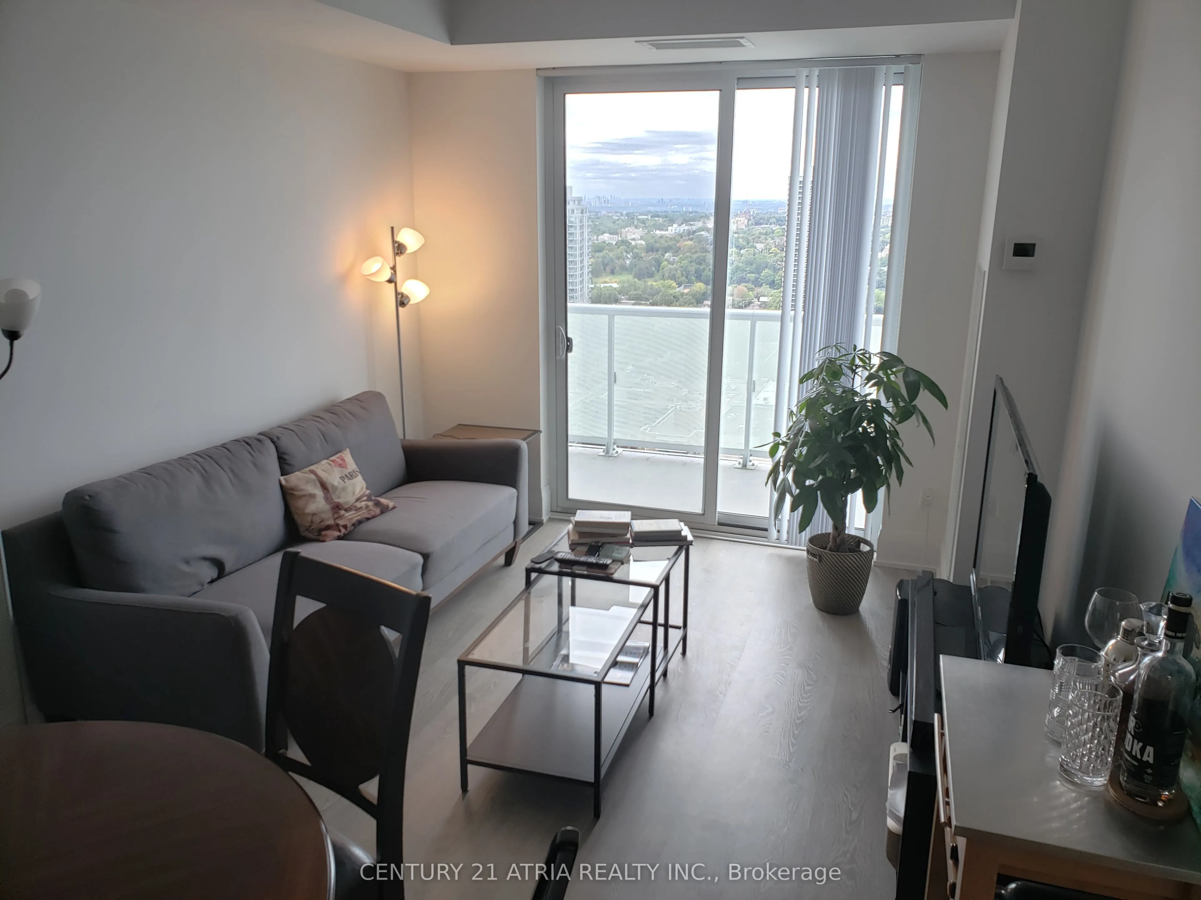 101 Erskine Avenue, #2915
