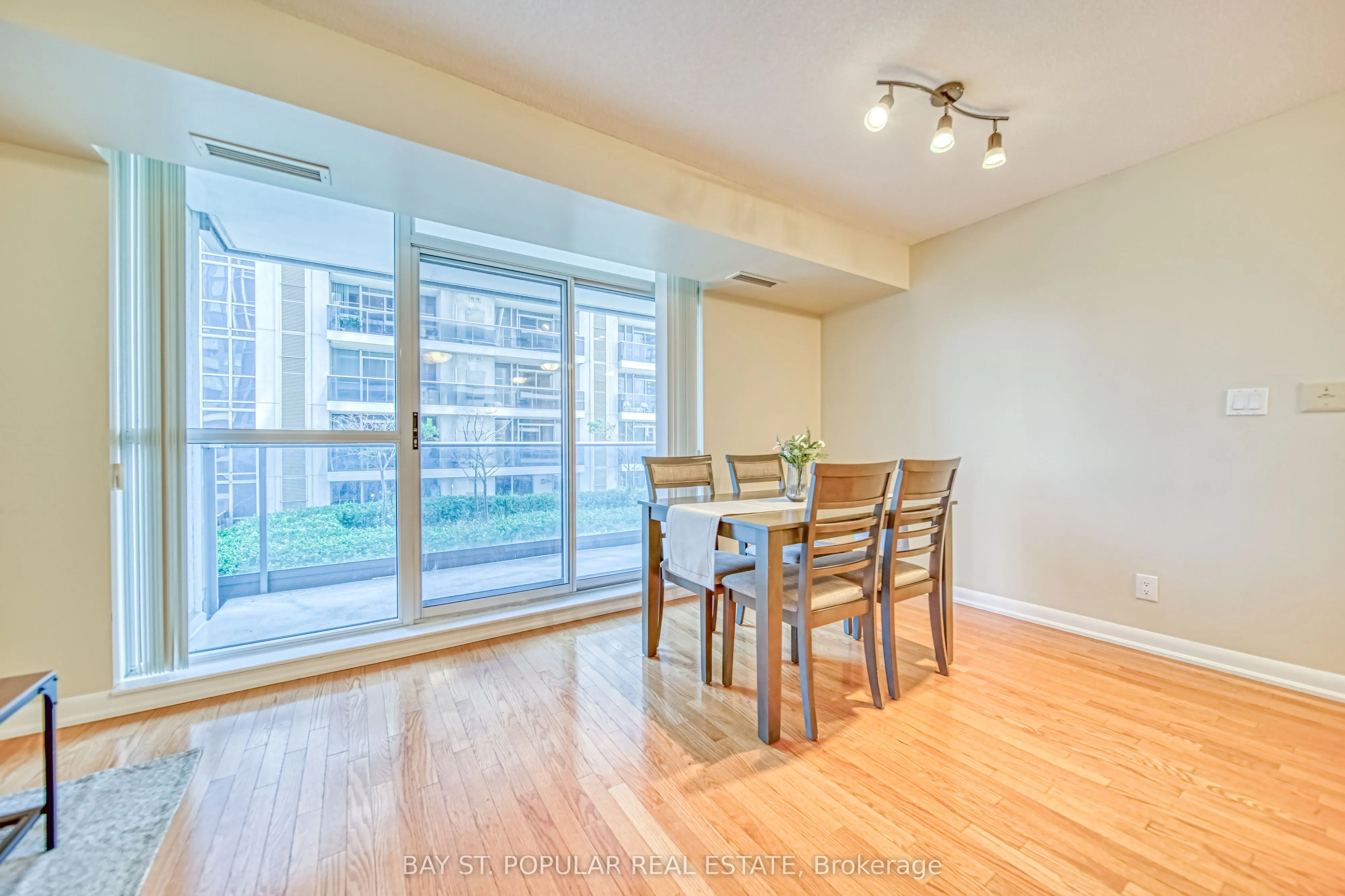 5793 Yonge Street #605
