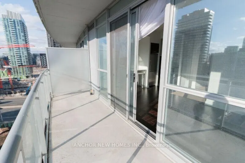 38 Dan Leckie Way, #1702