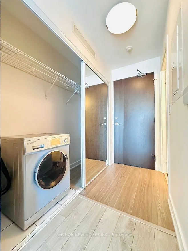 38 Dan Leckie Way, #1702