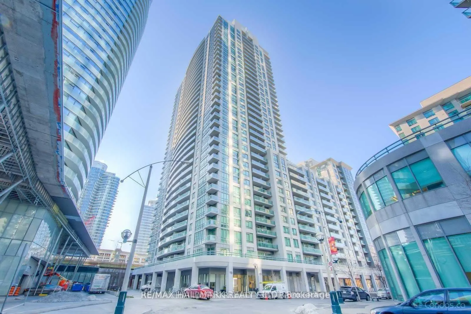19 Grand Trunk Crescent, #2008