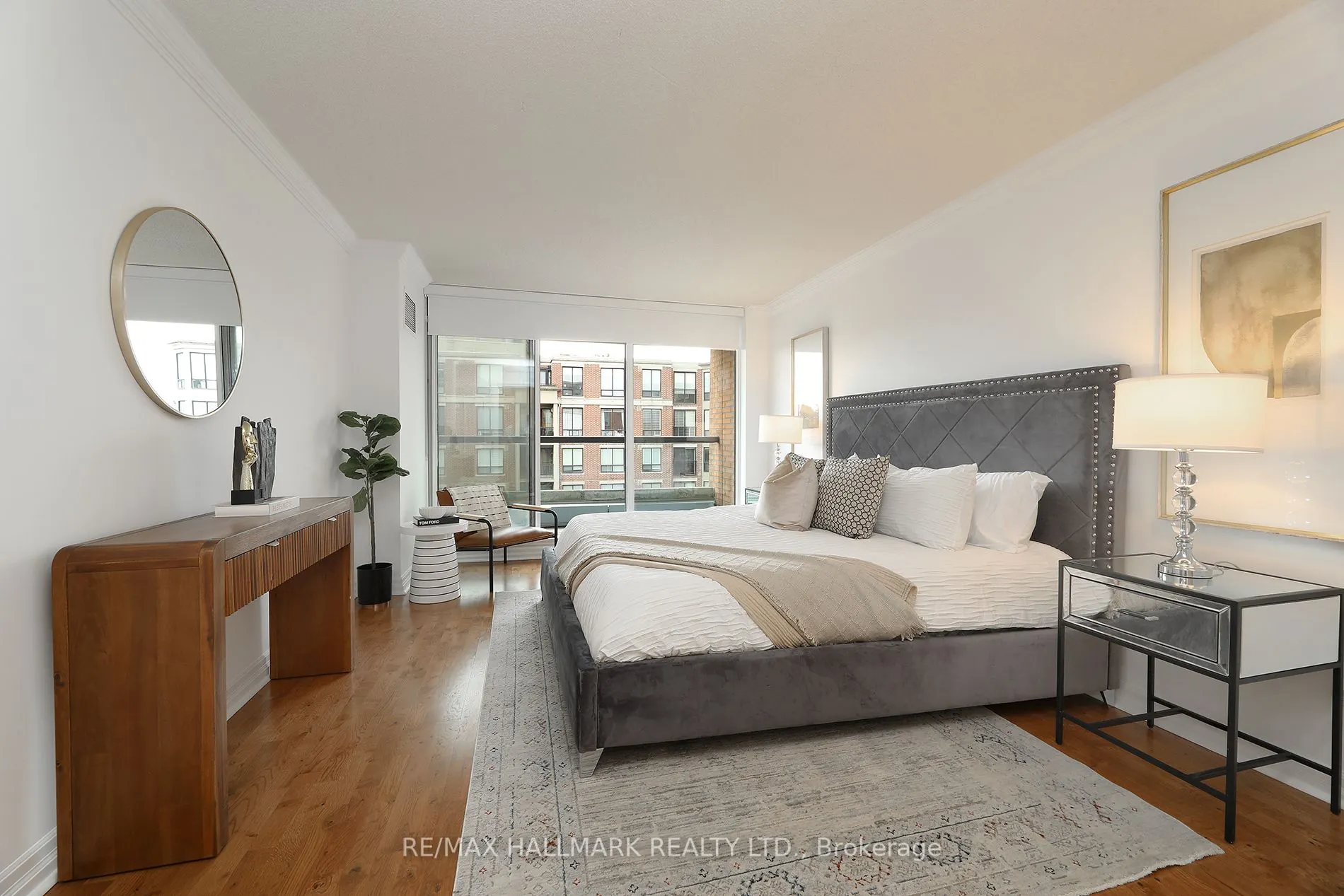 2727 Yonge Street, #609