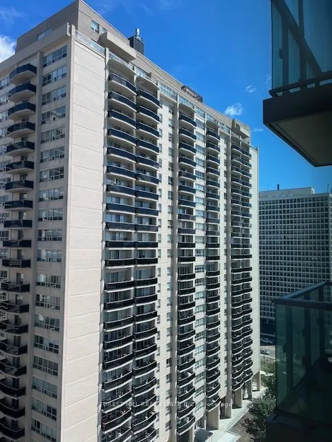 310 Tweedsmuir Avenue, #1406