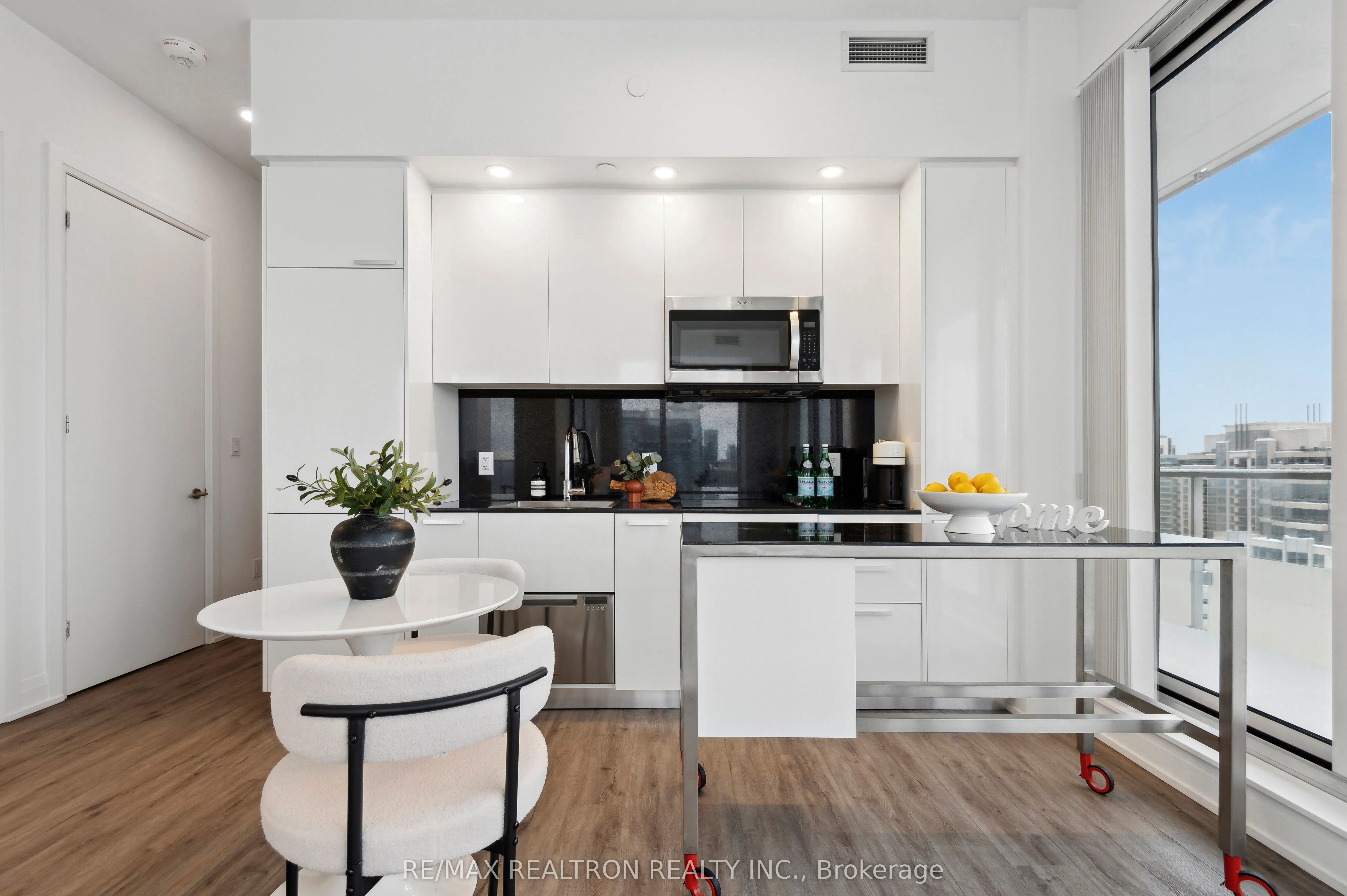 75 Canterbury Place, #PH501