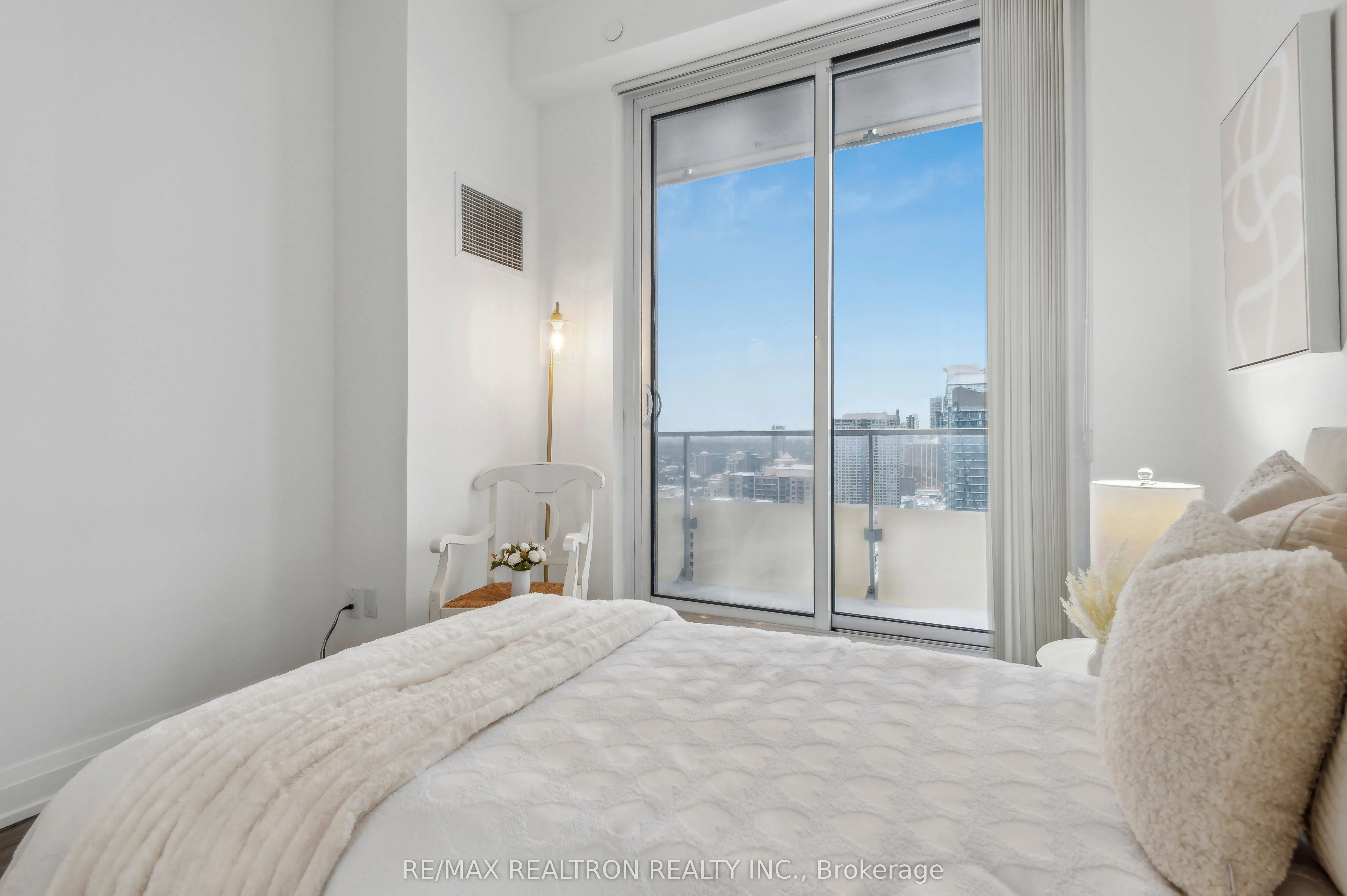75 Canterbury Place, #PH501