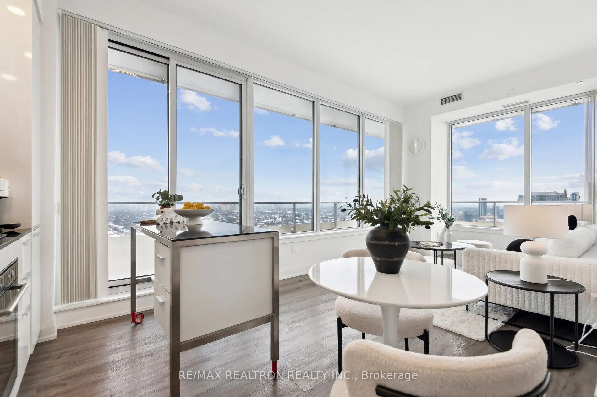 75 Canterbury Place, #PH501