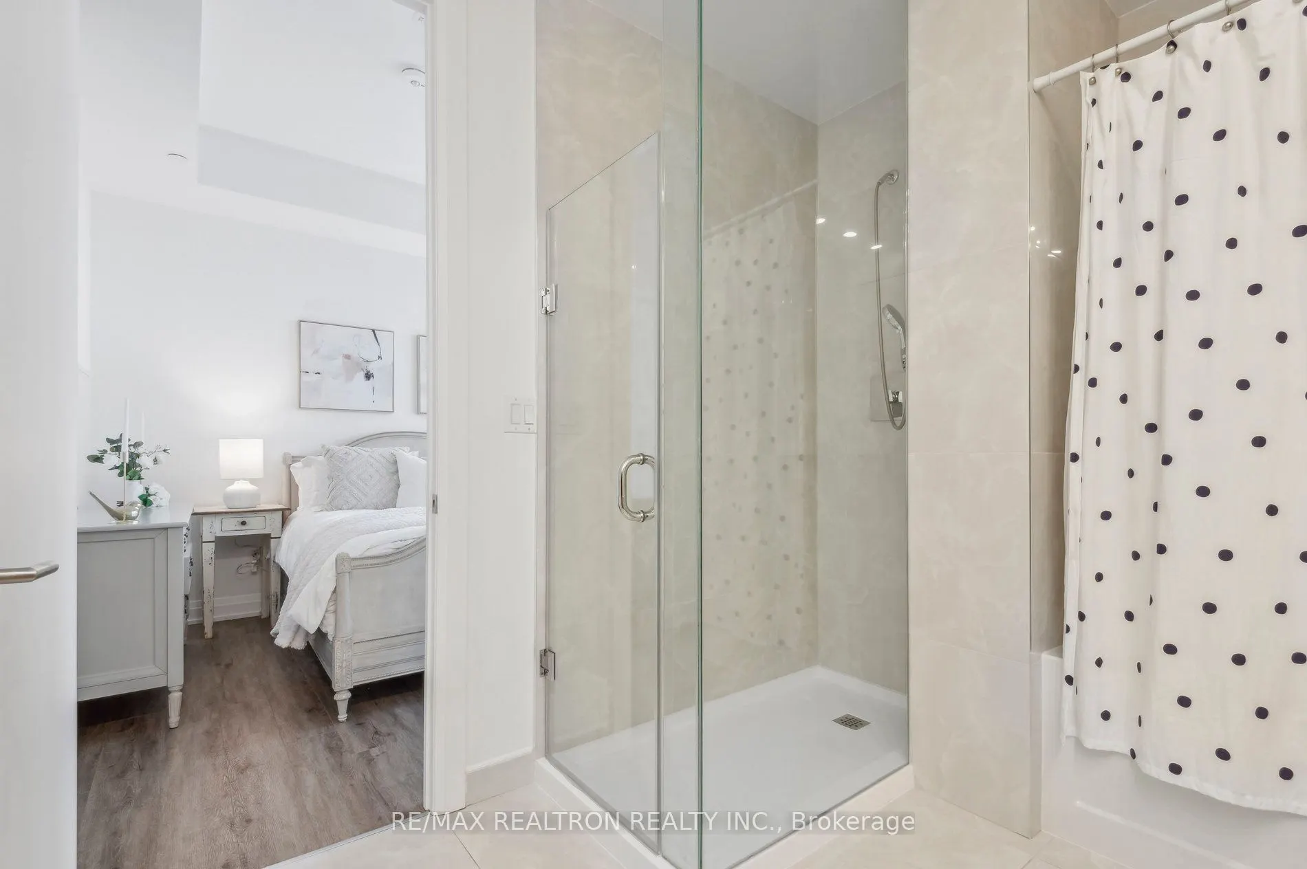 75 Canterbury Place, #PH501