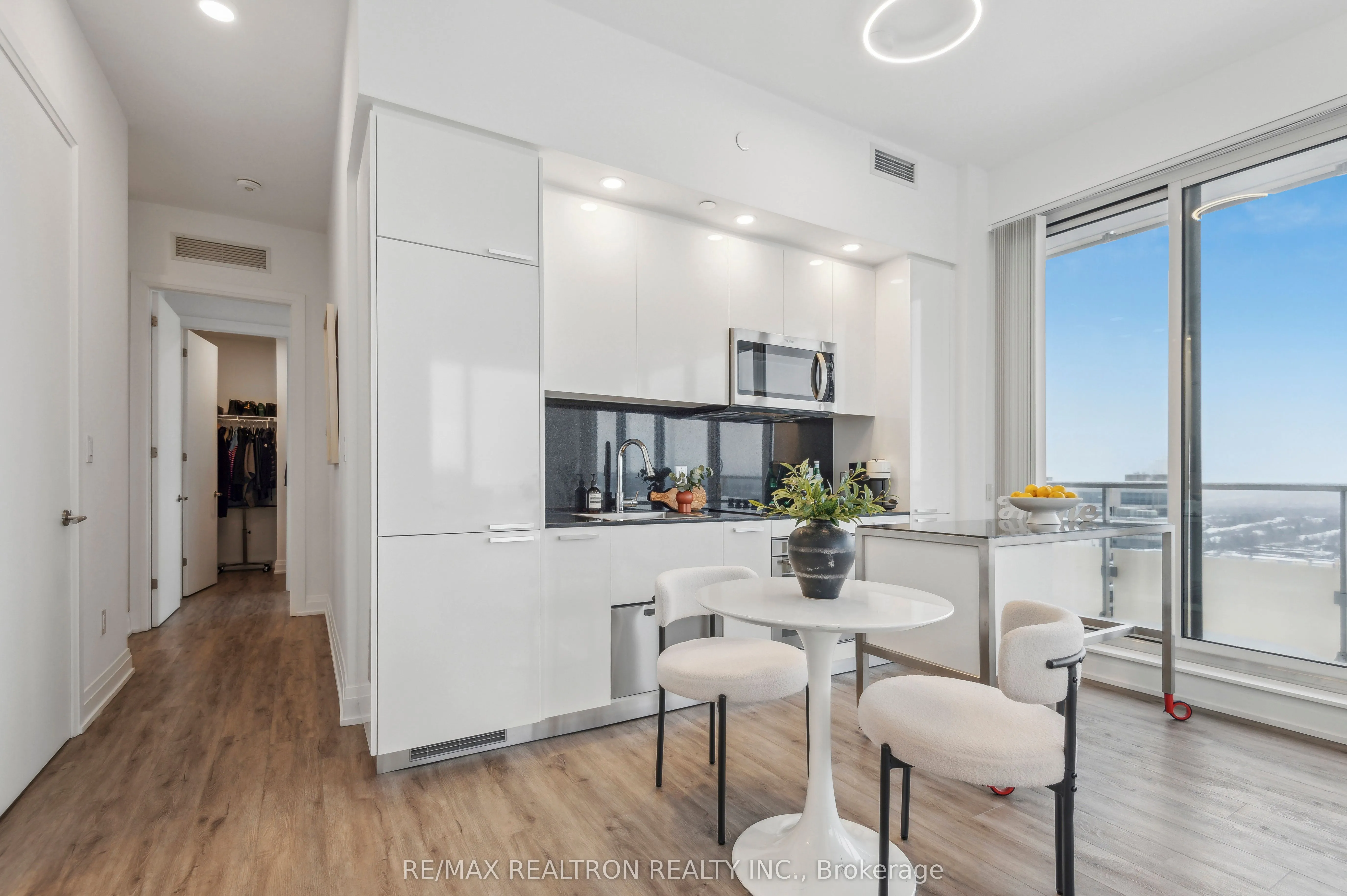 75 Canterbury Place, #PH501